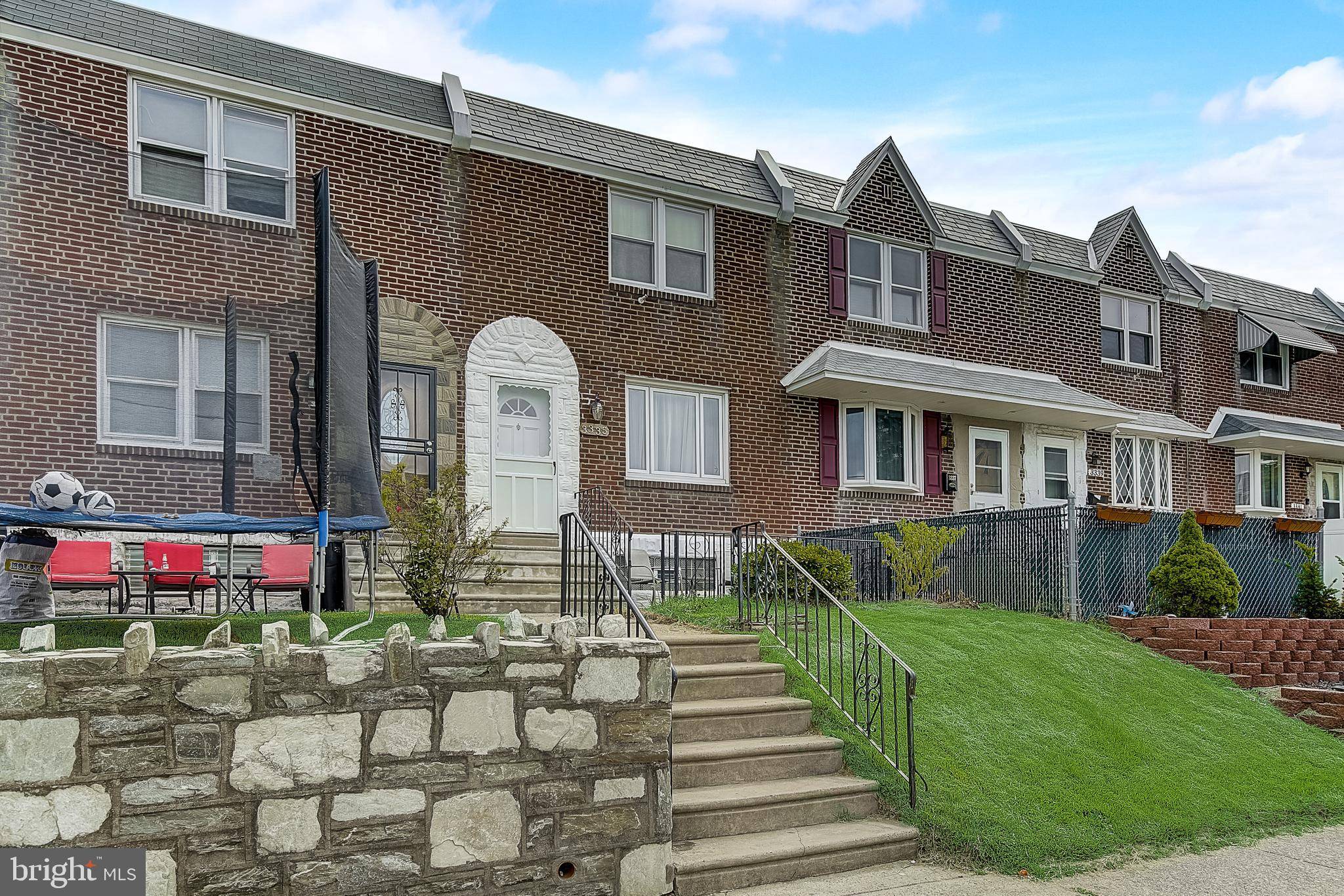 Philadelphia, PA 19136,3335 MERIDIAN ST