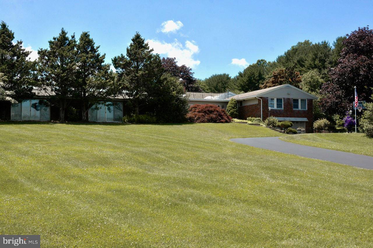 Shillington, PA 19607,2 ALBERT LN