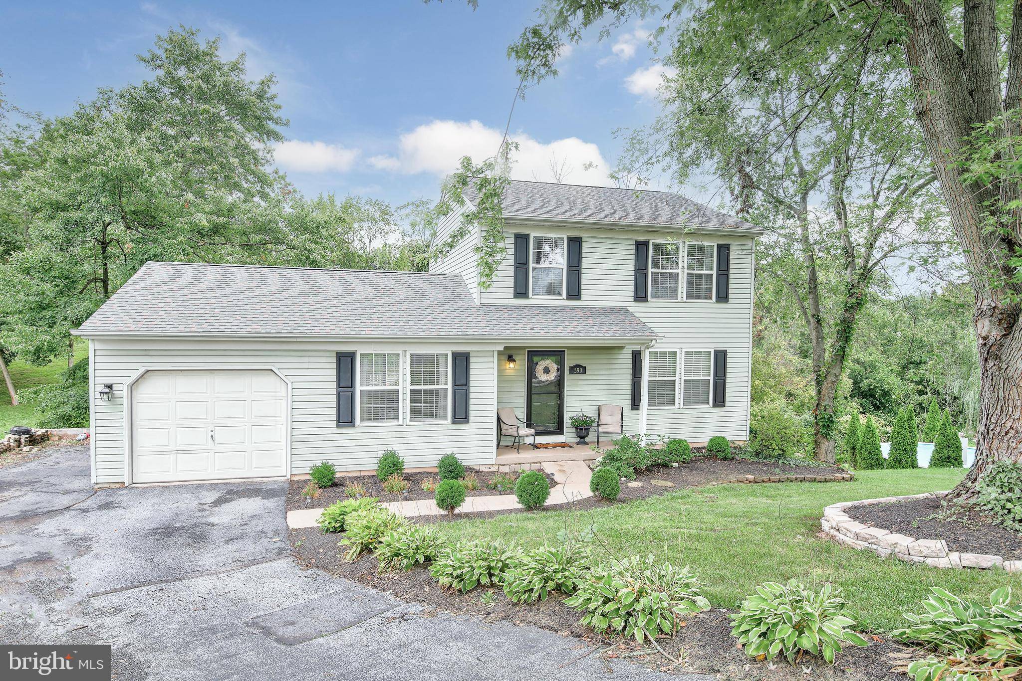 Etters, PA 17319,590 SAM SNEAD CIR