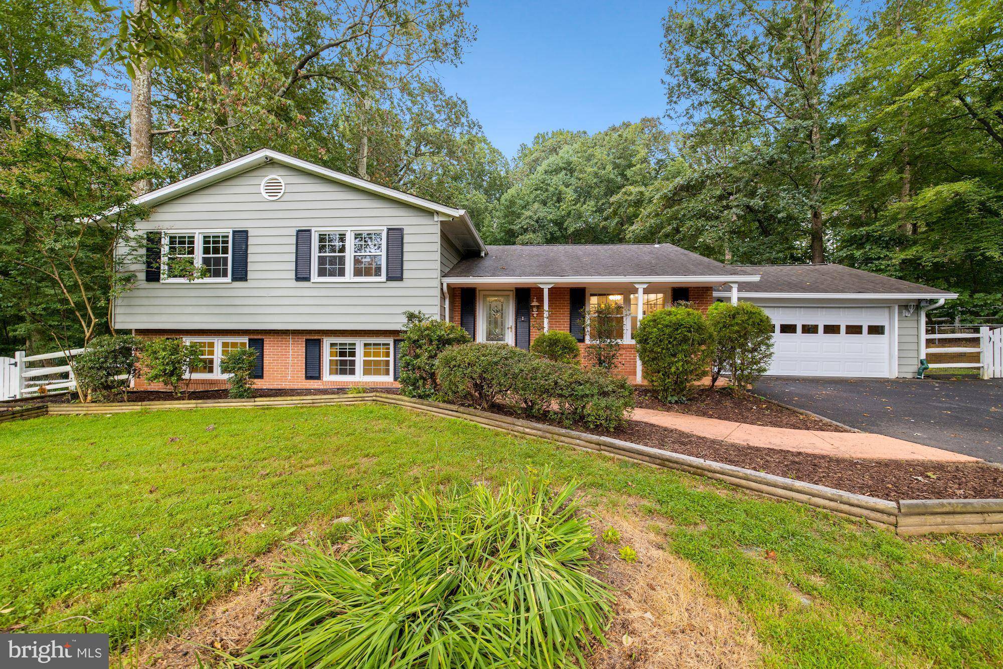 Oakton, VA 22124,11427 VALE SPRING DR