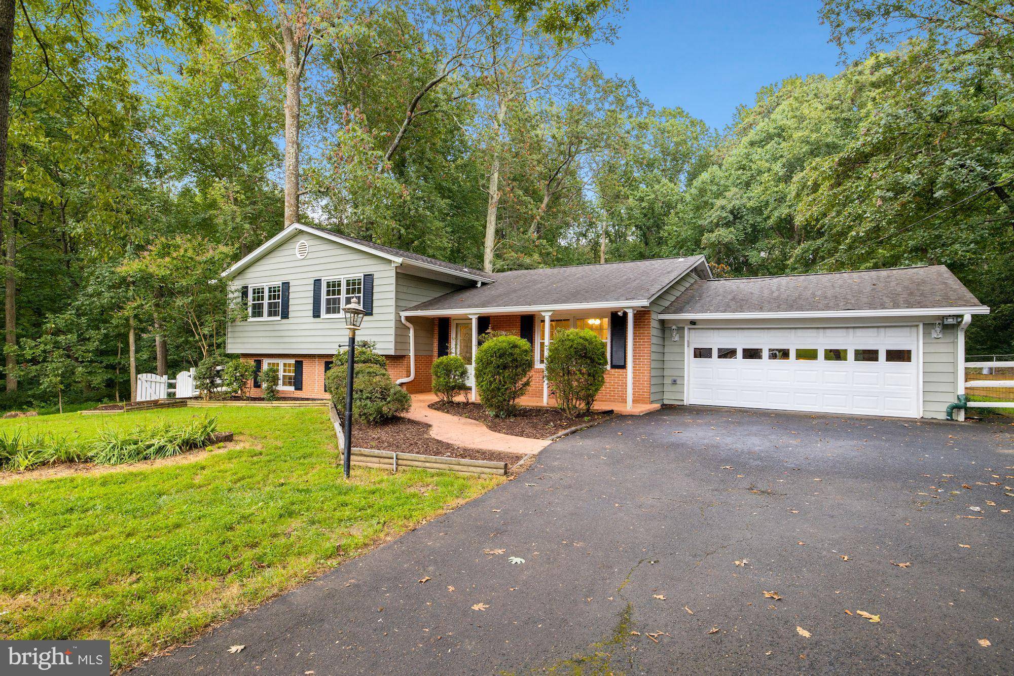 Oakton, VA 22124,11427 VALE SPRING DR