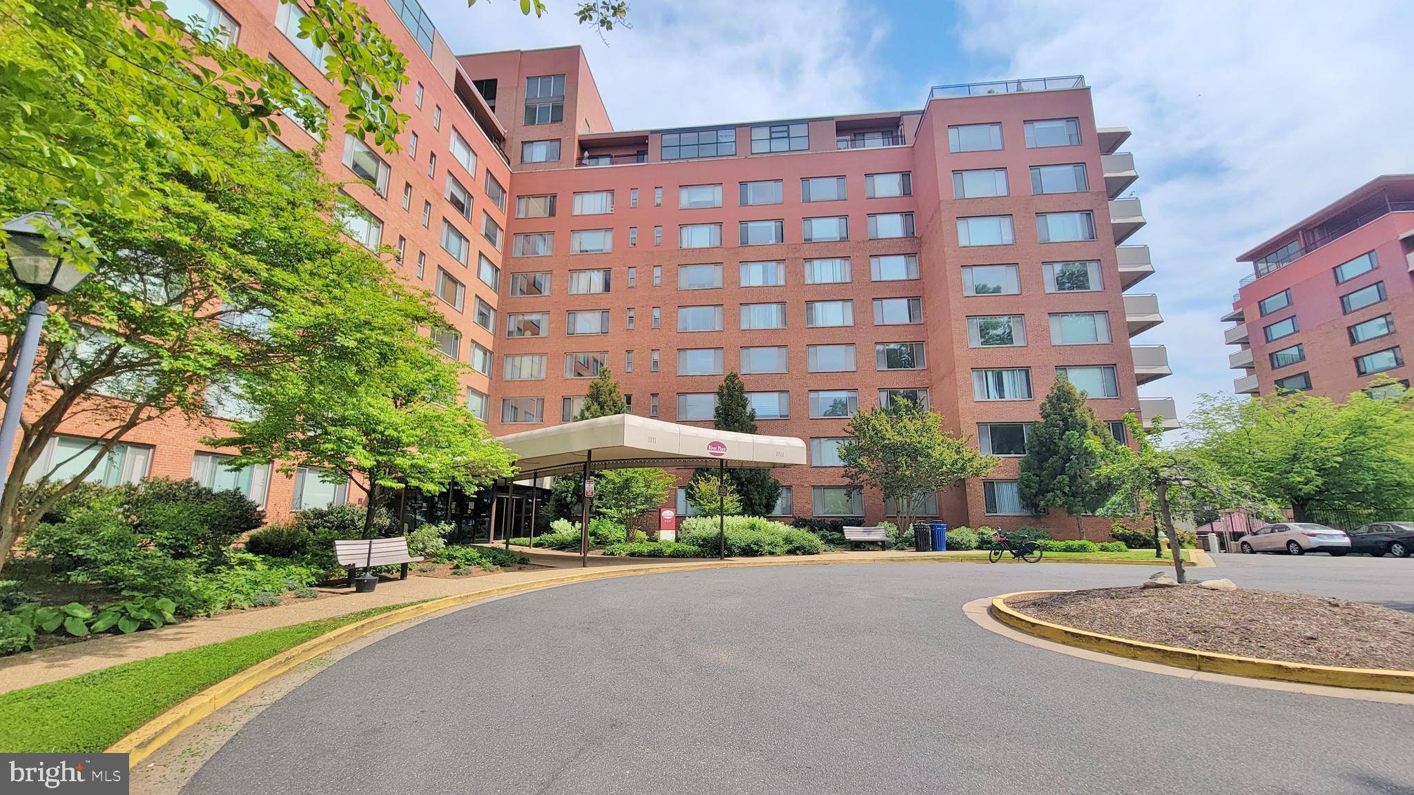 Arlington, VA 22209,1111 ARLINGTON BLVD #444