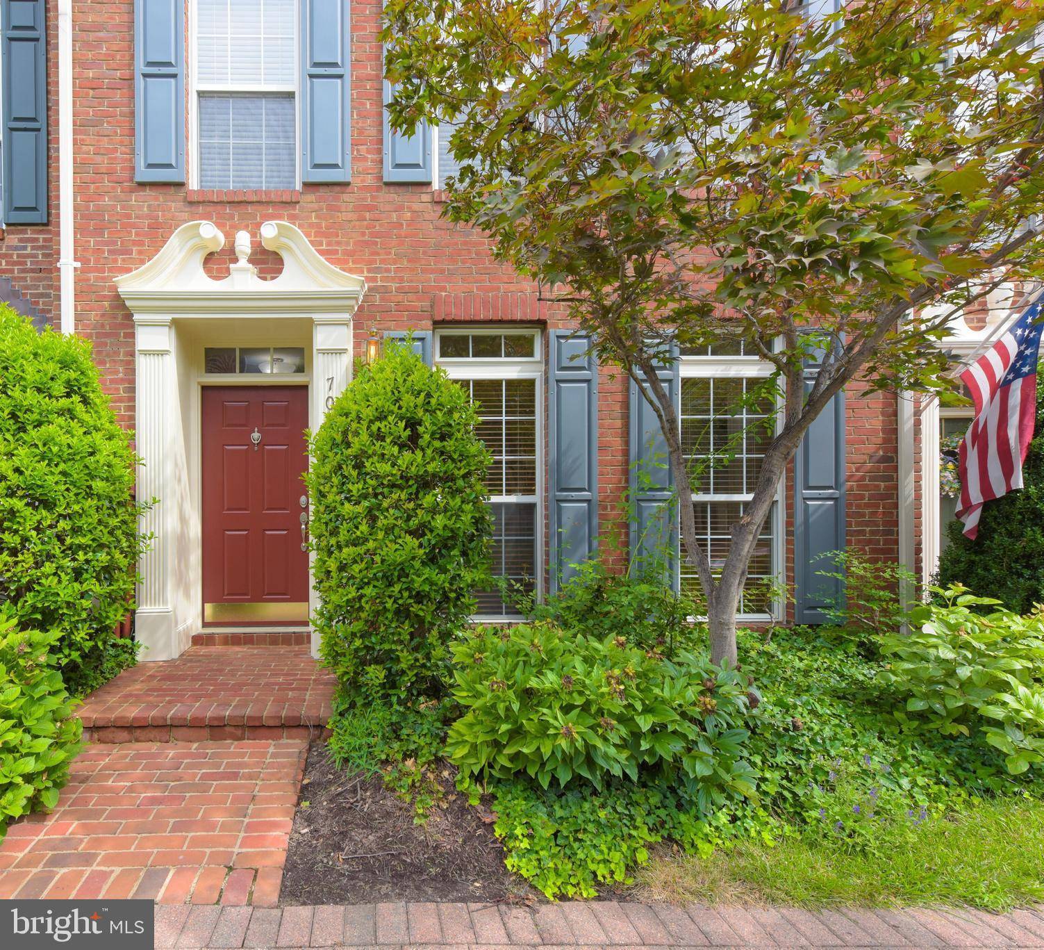 Alexandria, VA 22314,707 SCARBURGH WAY