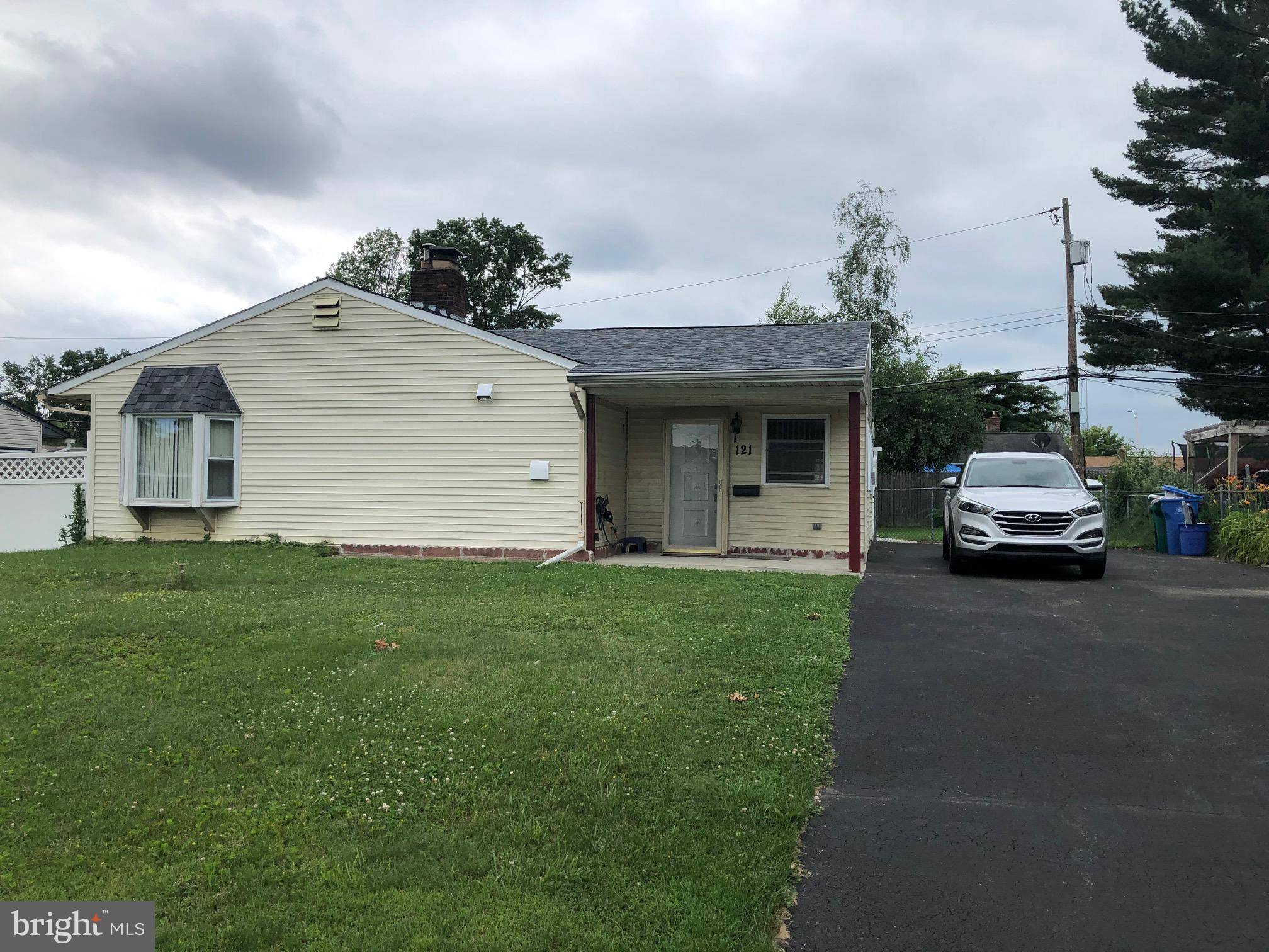 Levittown, PA 19057,121 GABLE HILL RD