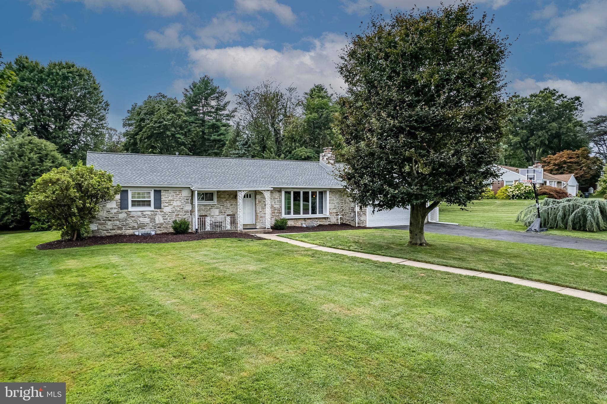 Huntingdon Valley, PA 19006,34 SOMERSET RD