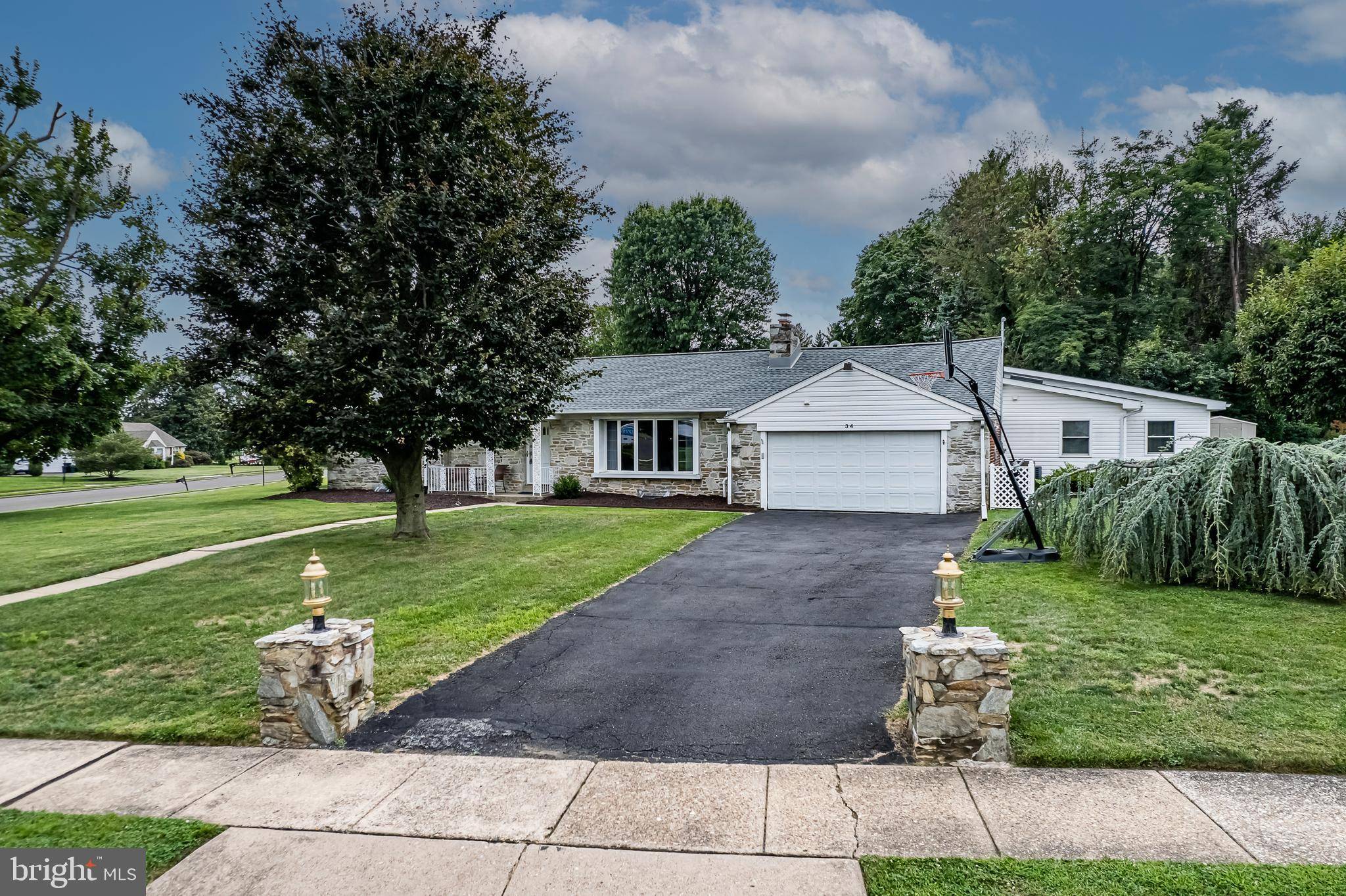 Huntingdon Valley, PA 19006,34 SOMERSET RD