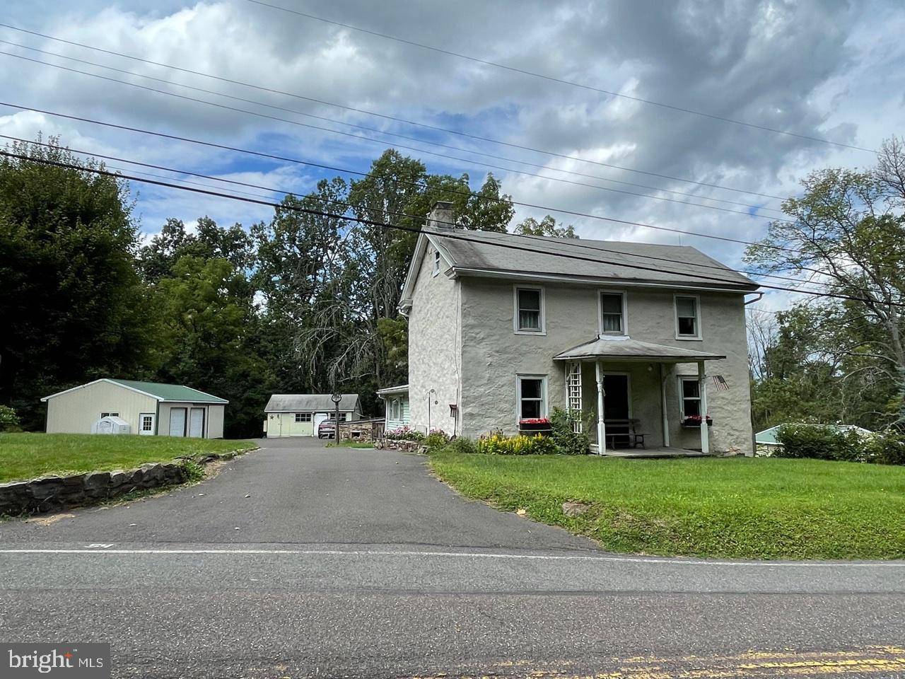 Schwenksville, PA 19473,517 NEIFFER RD