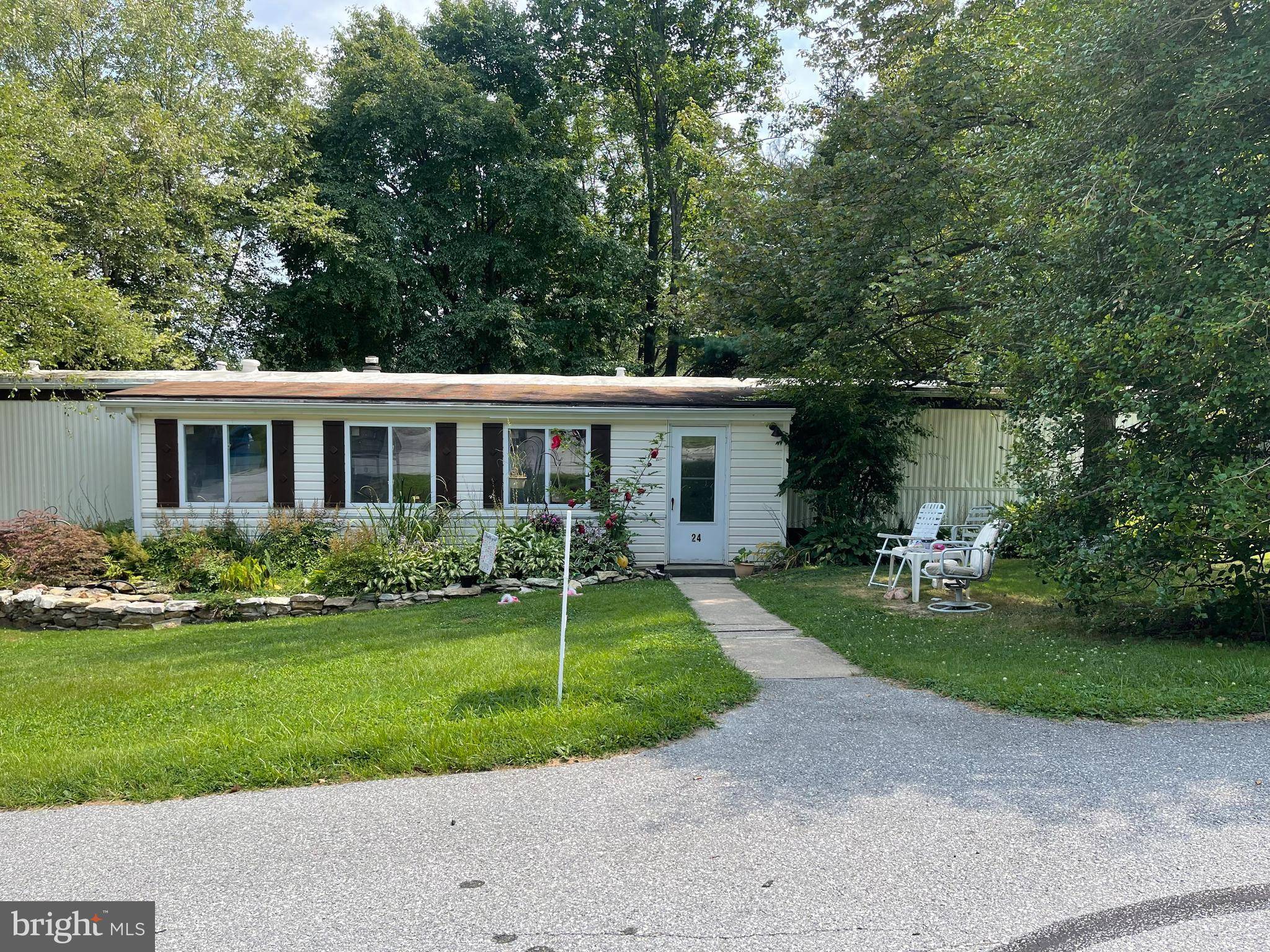 Downingtown, PA 19335,24 DENNIS DR