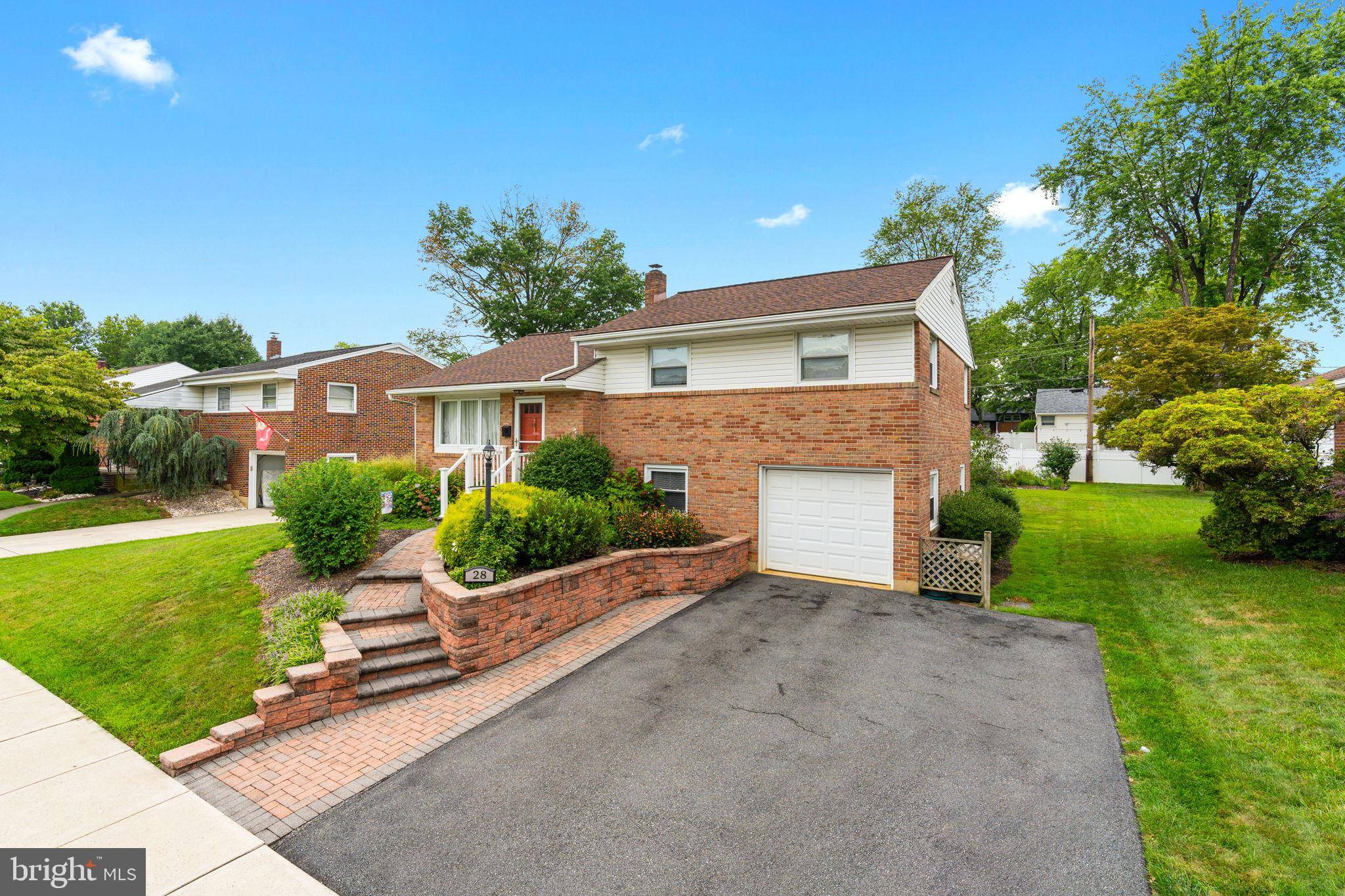 Wyomissing, PA 19610,28 WINGERT RD