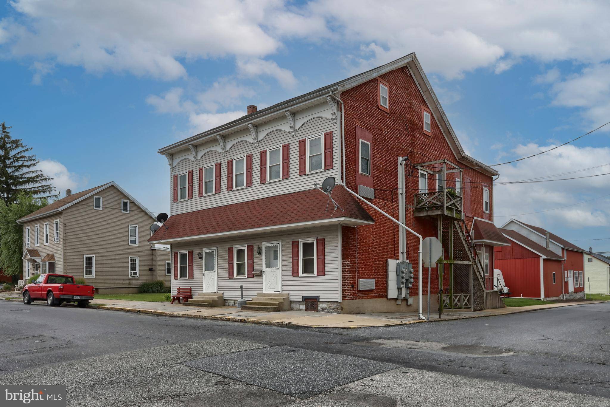 Myerstown, PA 17067,619-701 S RAILROAD ST