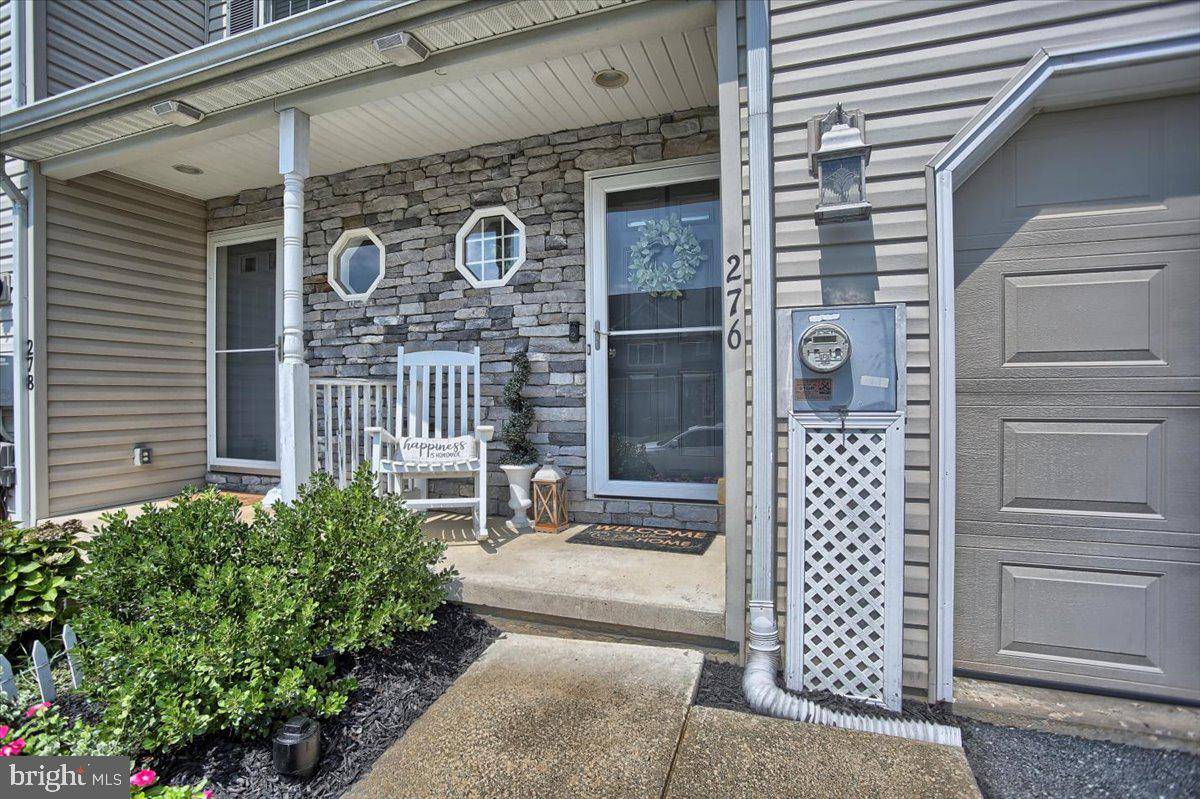 Manheim, PA 17545,276 CEDAR HOLW