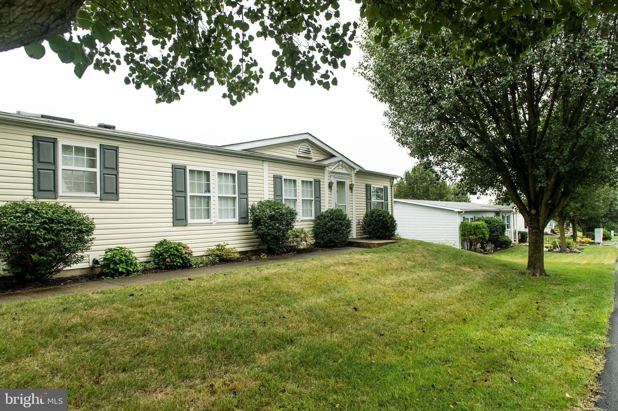 Harleysville, PA 19438,21 WOODBINE CT E