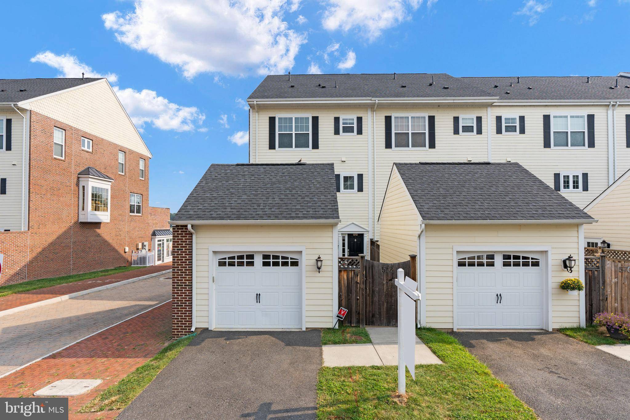 Woodbridge, VA 22191,572 MARINA LANDING LN