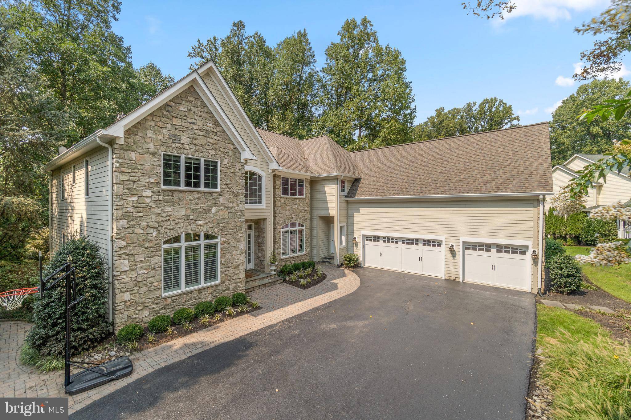 Ellicott City, MD 21042,11648 WHITETAIL LN