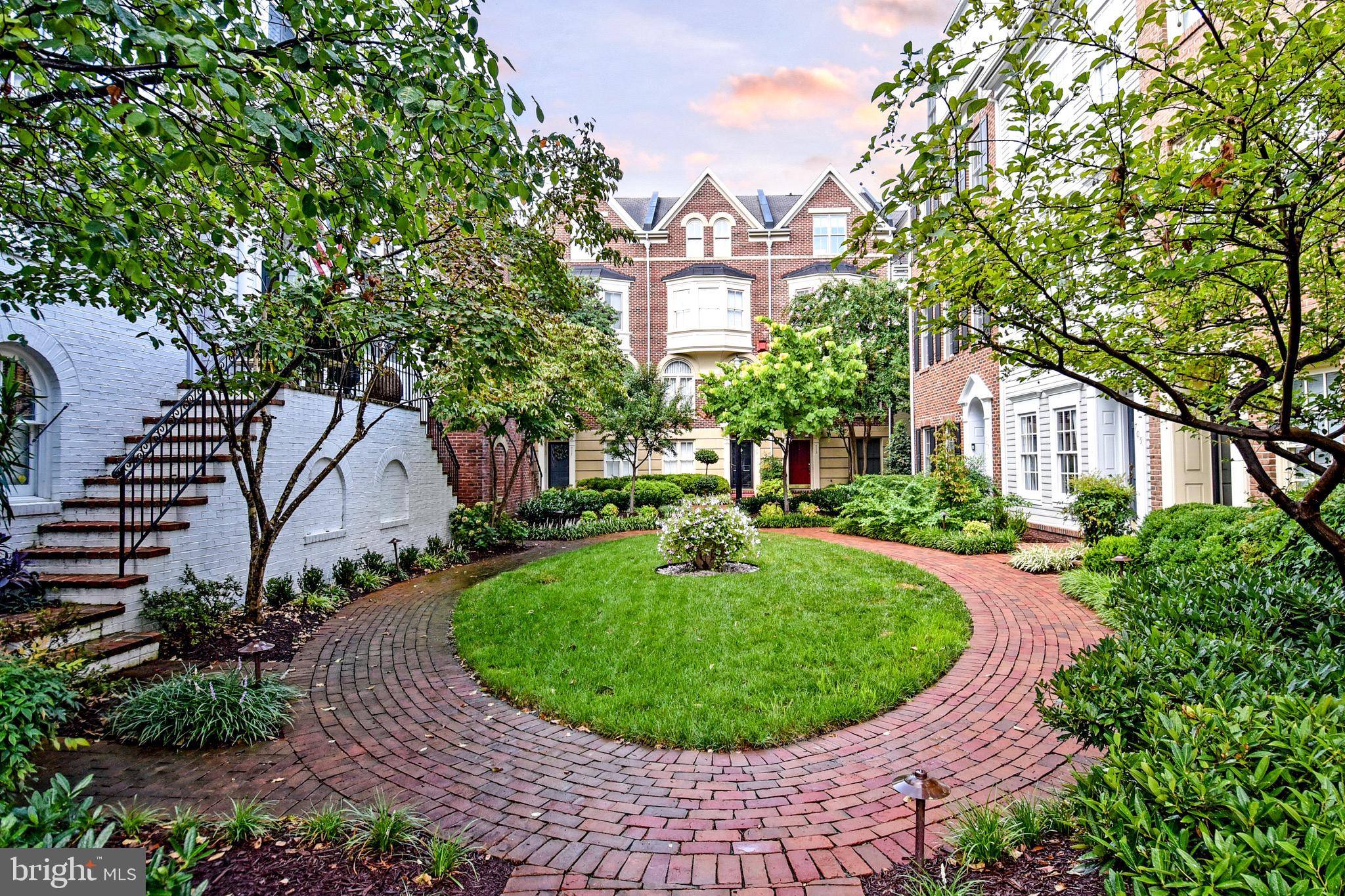 Alexandria, VA 22314,719 FORDS LANDING WAY