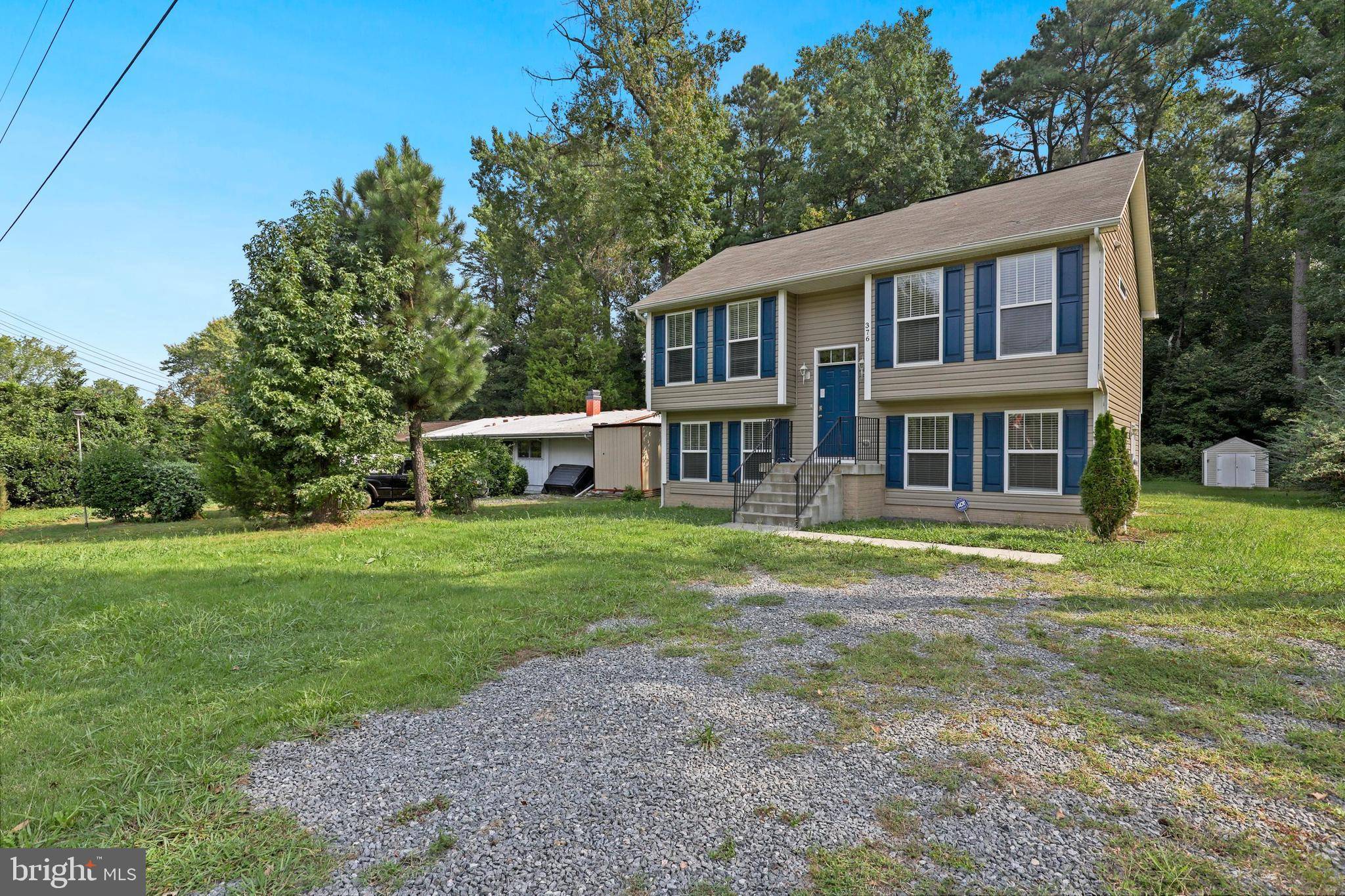 Colonial Beach, VA 22443,376 LAKE DR