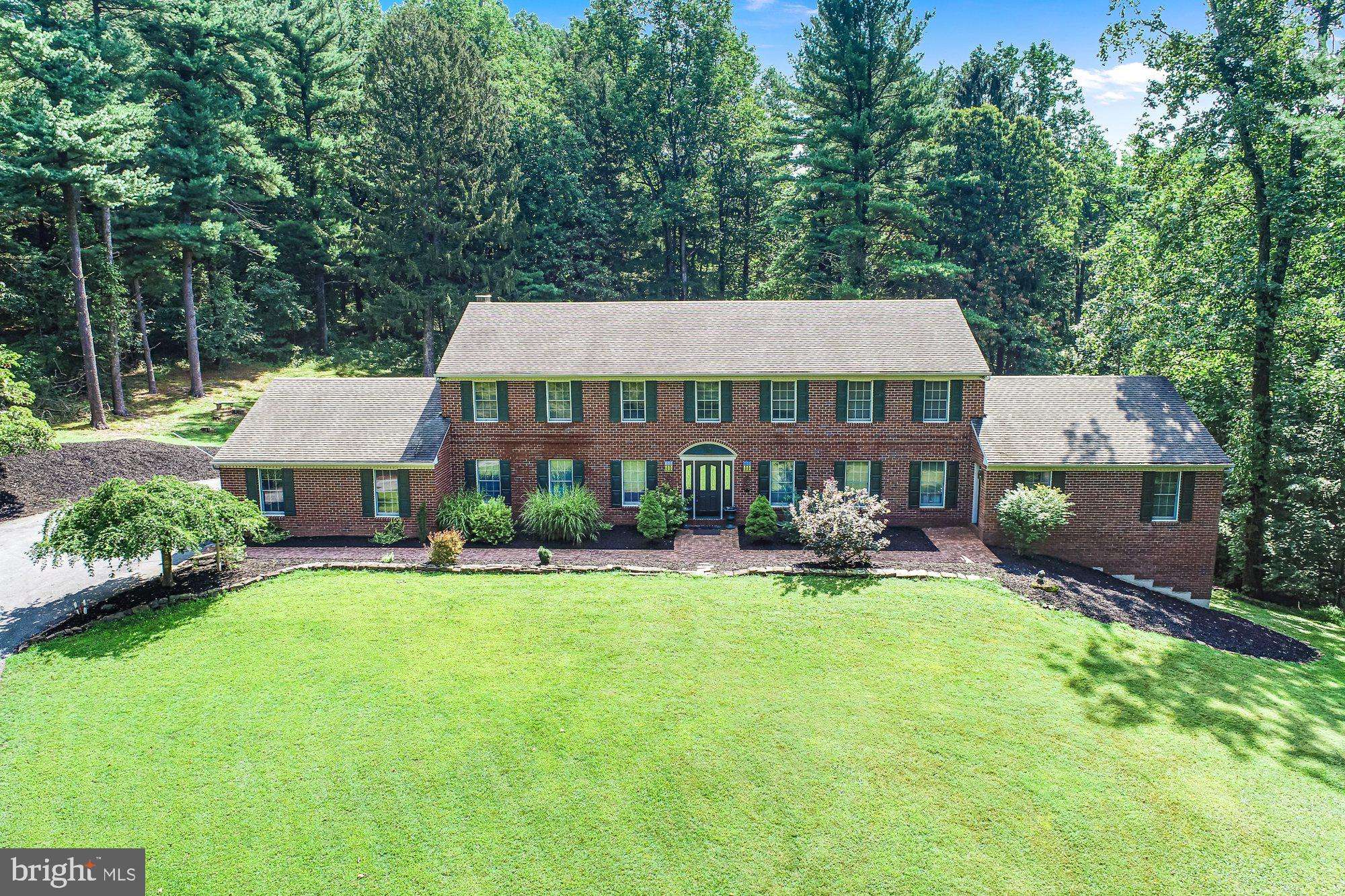 Mohnton, PA 19540,8 TUDOR CT