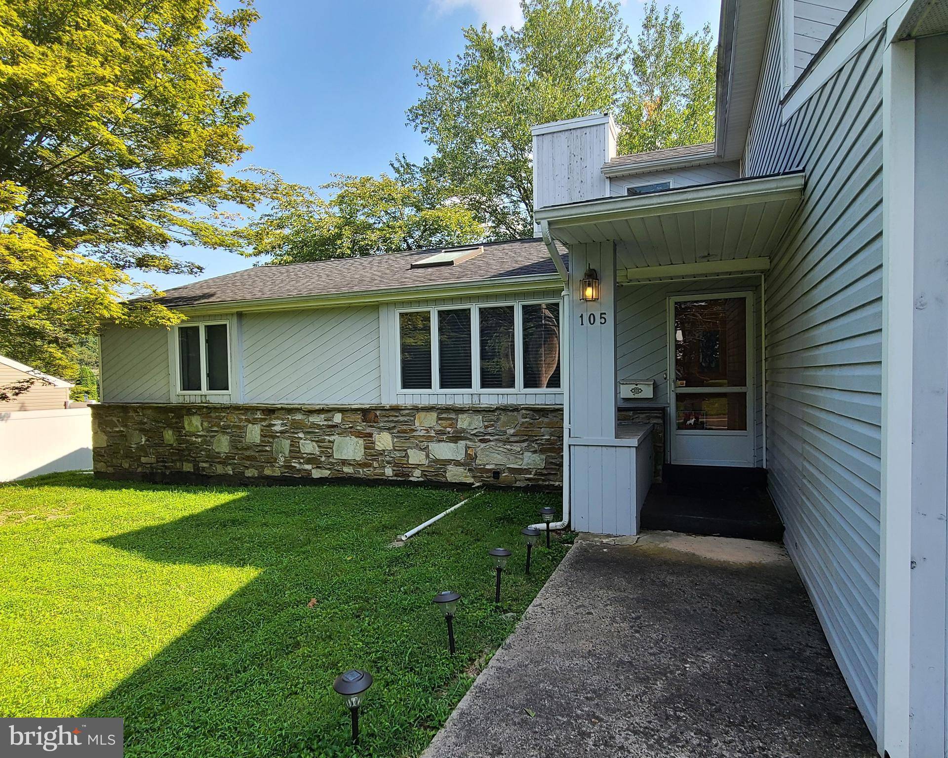 Yardley, PA 19067,105 DOLINGTON RD