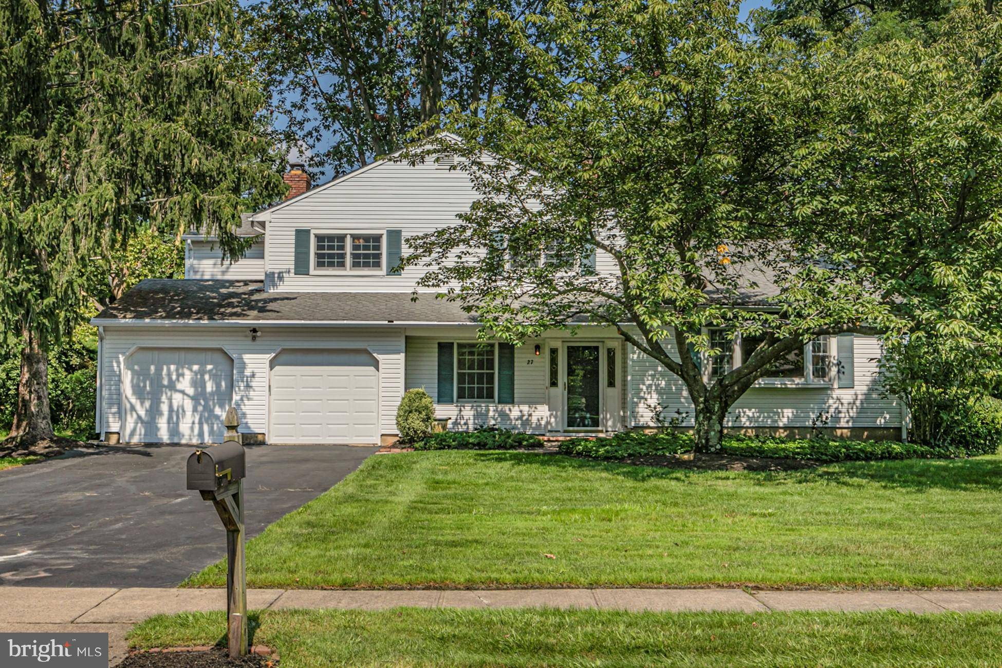 Princeton, NJ 08540,27 BROOK DR E