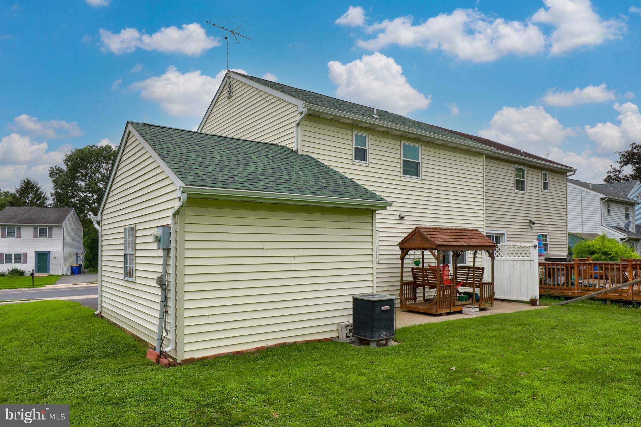 Lancaster, PA 17602,413 LARKSPUR LOOP