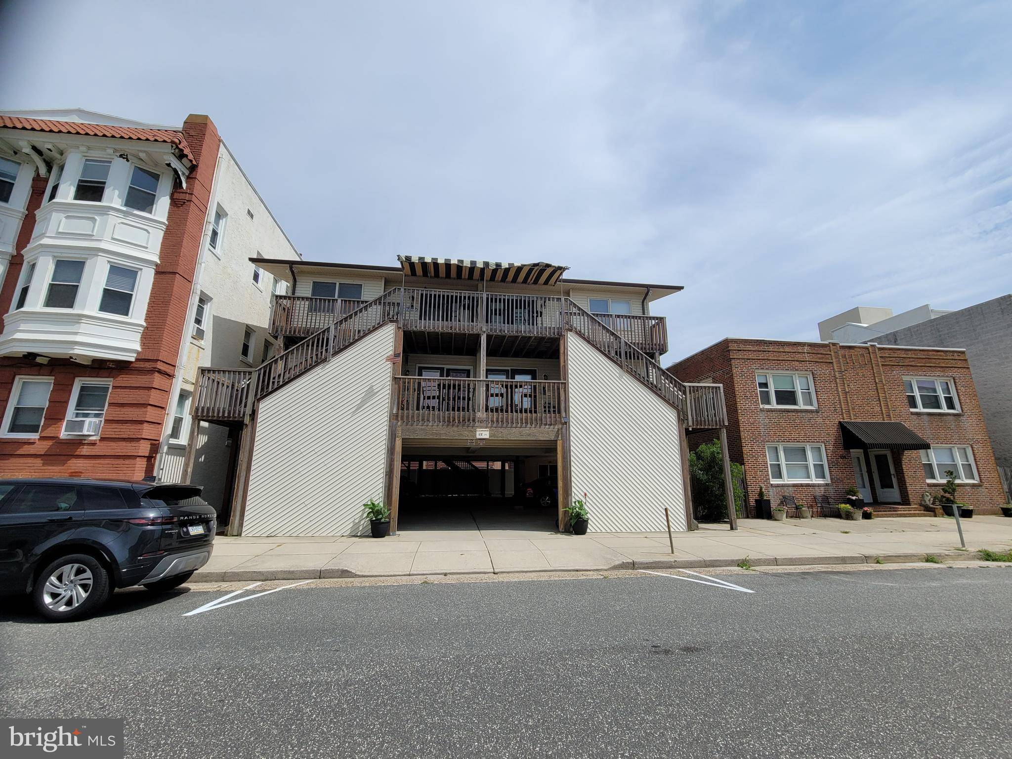 Ventnor City, NJ 08406,107 S VICTORIA AVE #2B