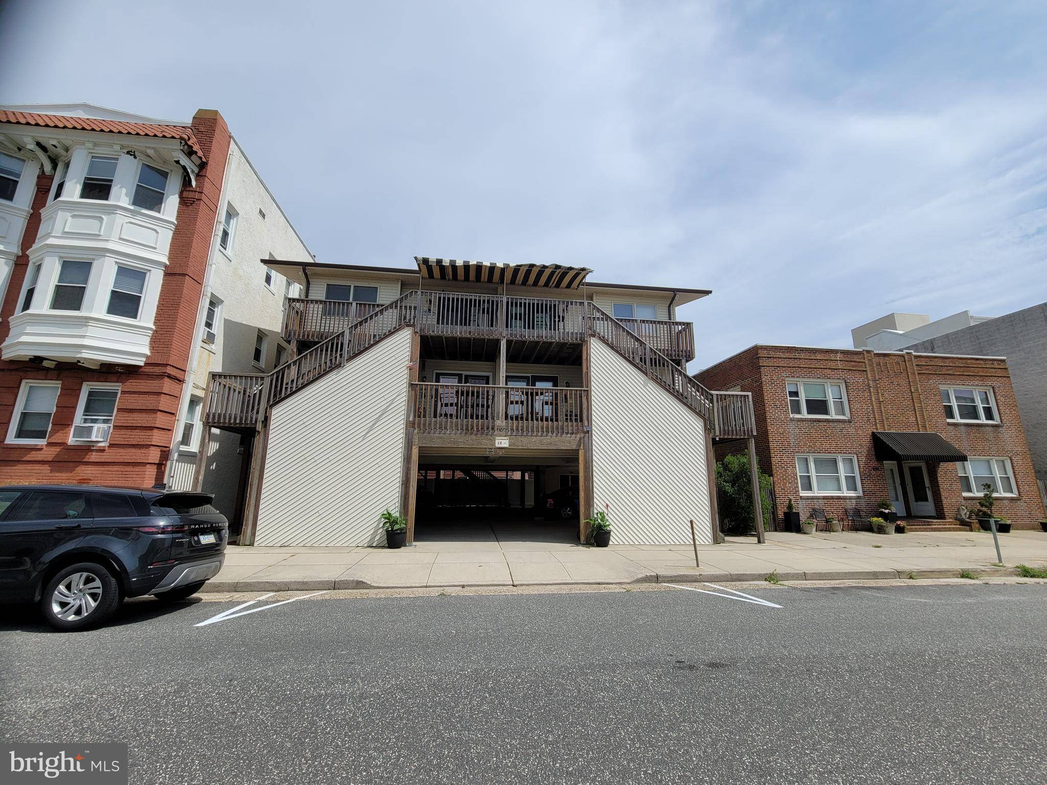 Ventnor City, NJ 08406,107 S VICTORIA AVE #2B