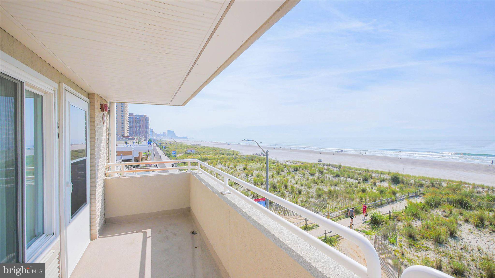 Ventnor City, NJ 08406,5300 BOARDWALK #301