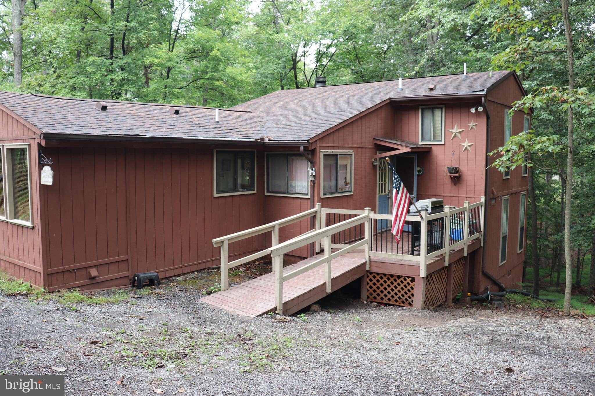 Hedgesville, WV 25427,132 BLACK HAWK LN