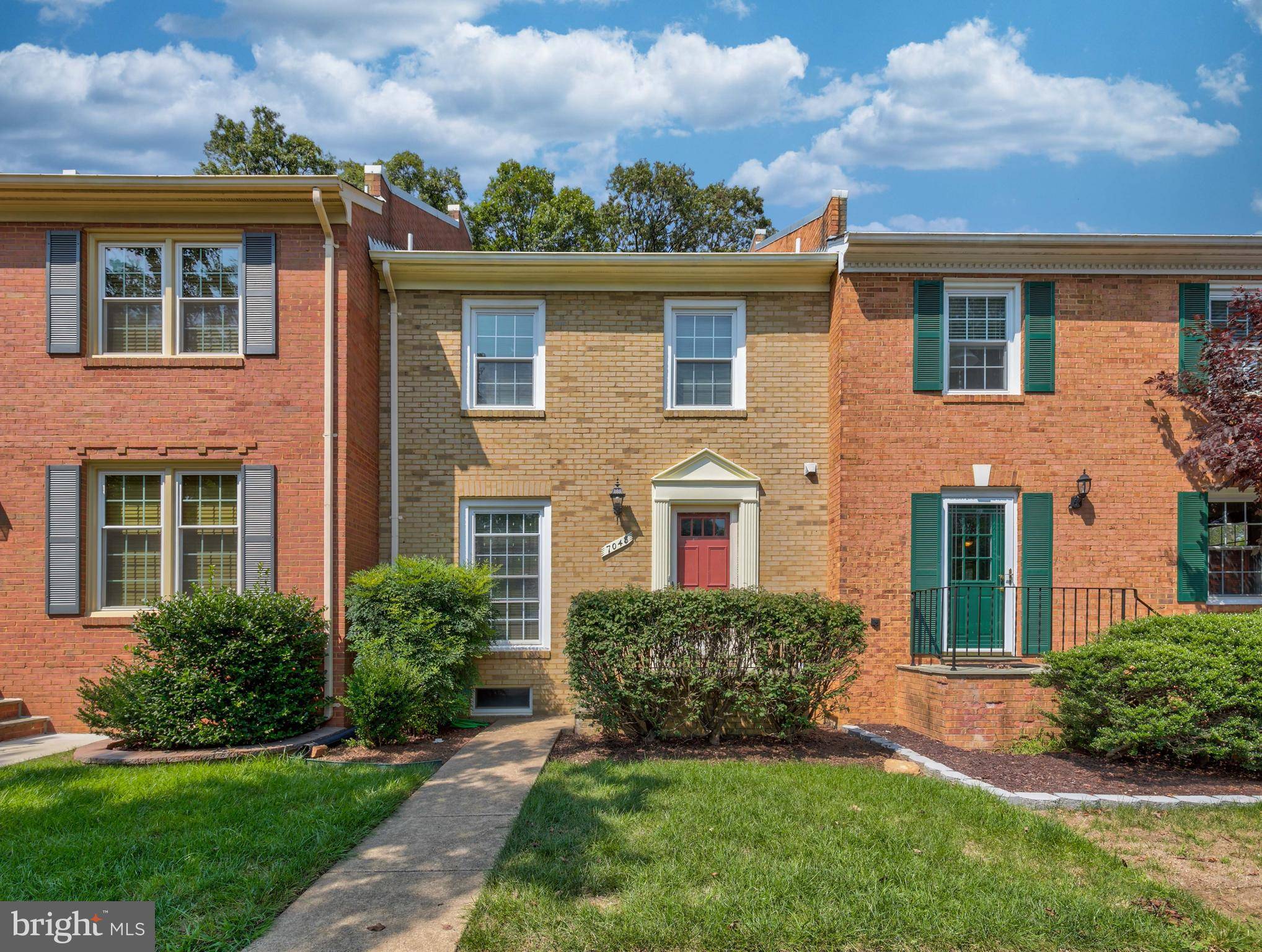 Springfield, VA 22151,7048 LEESTONE ST