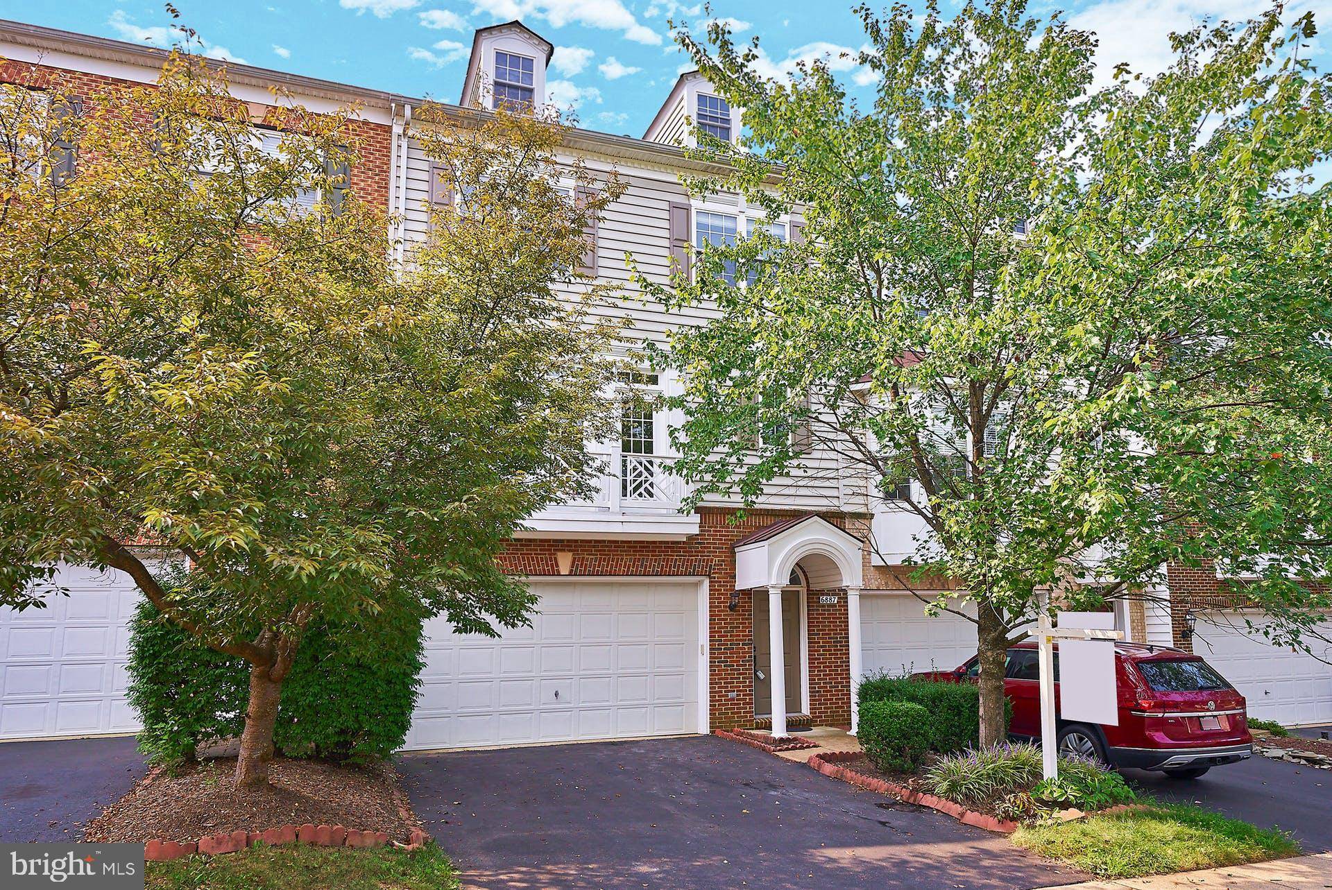 Alexandria, VA 22315,6887 ROLLING CREEK WAY