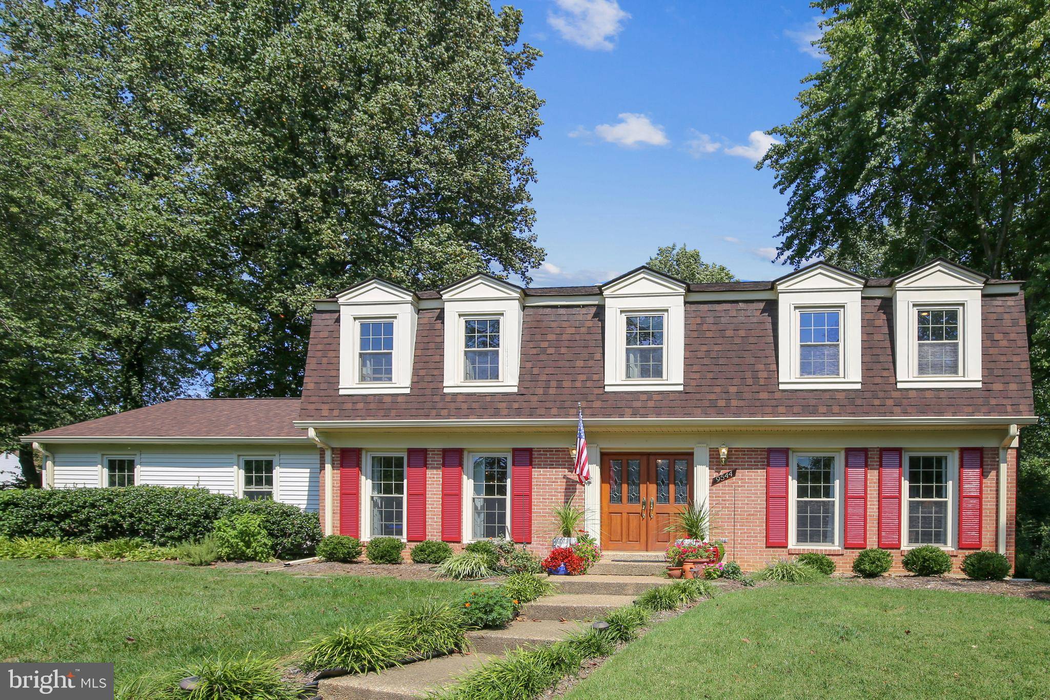 Vienna, VA 22181,9544 WHITECEDAR CT