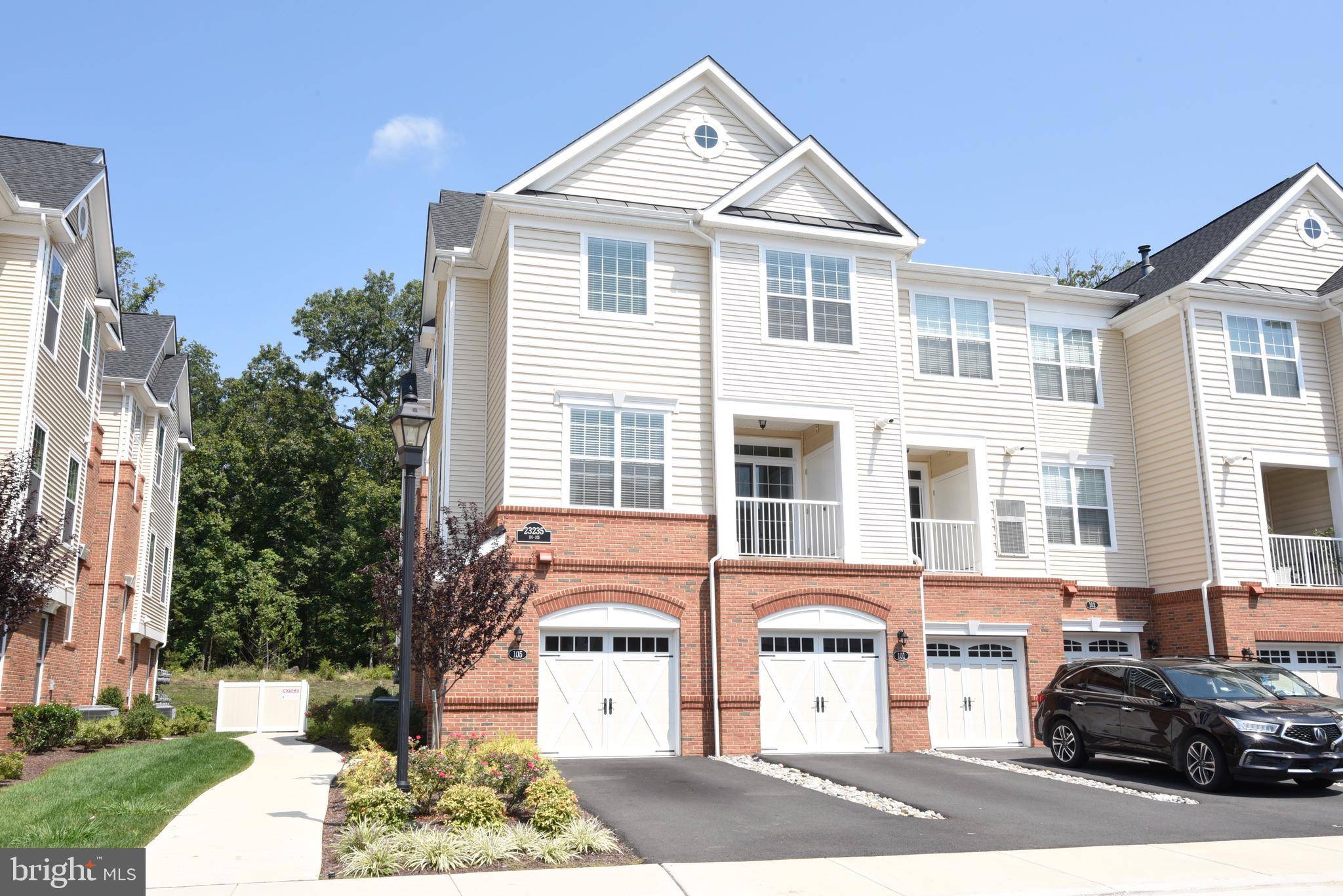 Ashburn, VA 20148,23235 MILLTOWN KNOLL SQ #105