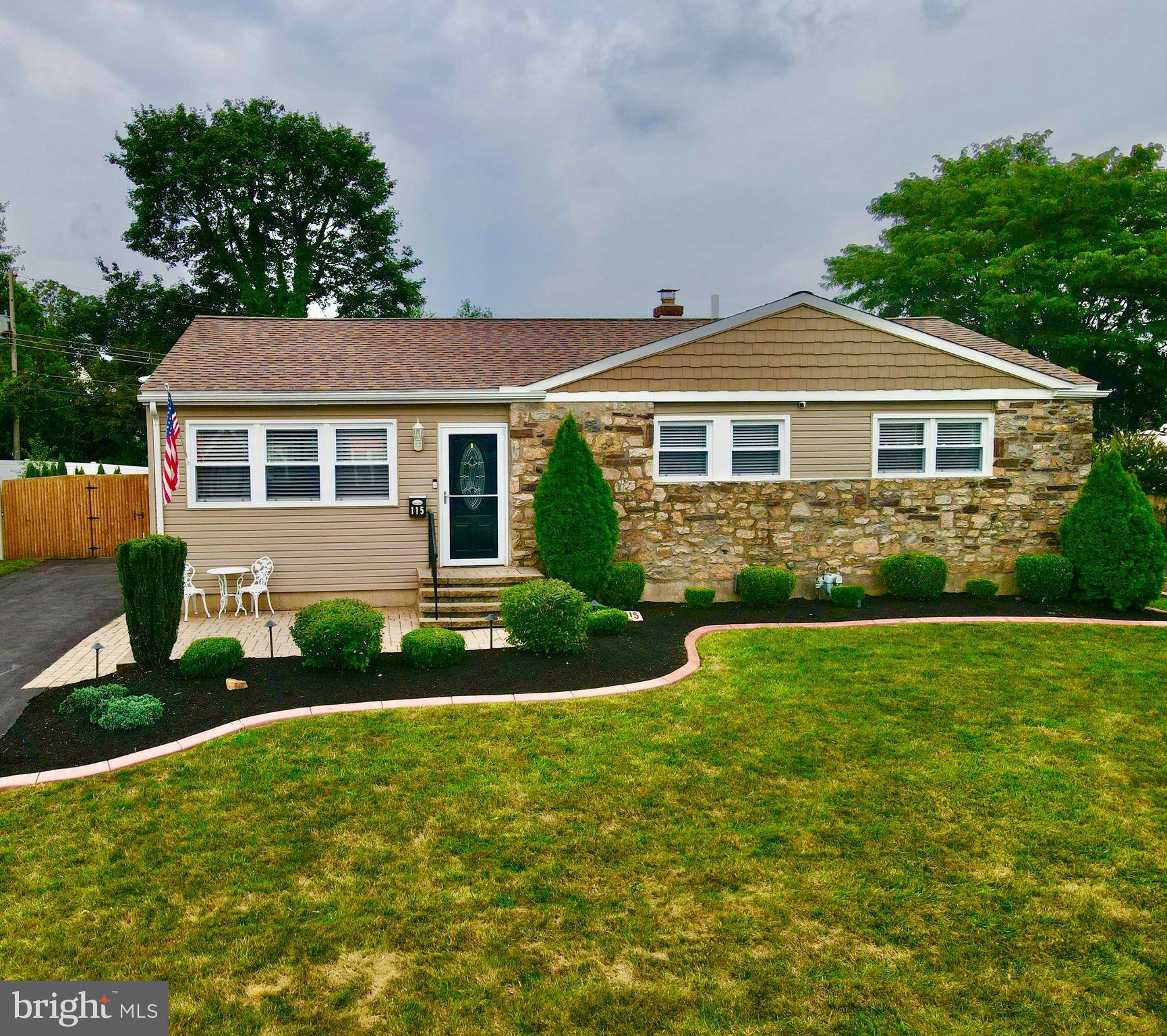 Aston, PA 19014,115 SHUBROOK LN