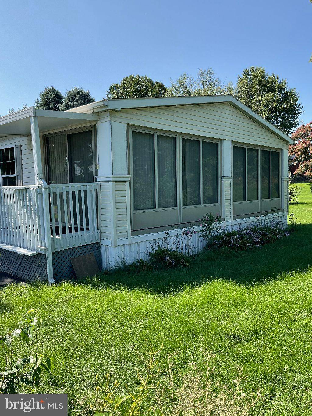 Shippensburg, PA 17257,30 LENWOOD PARK #30