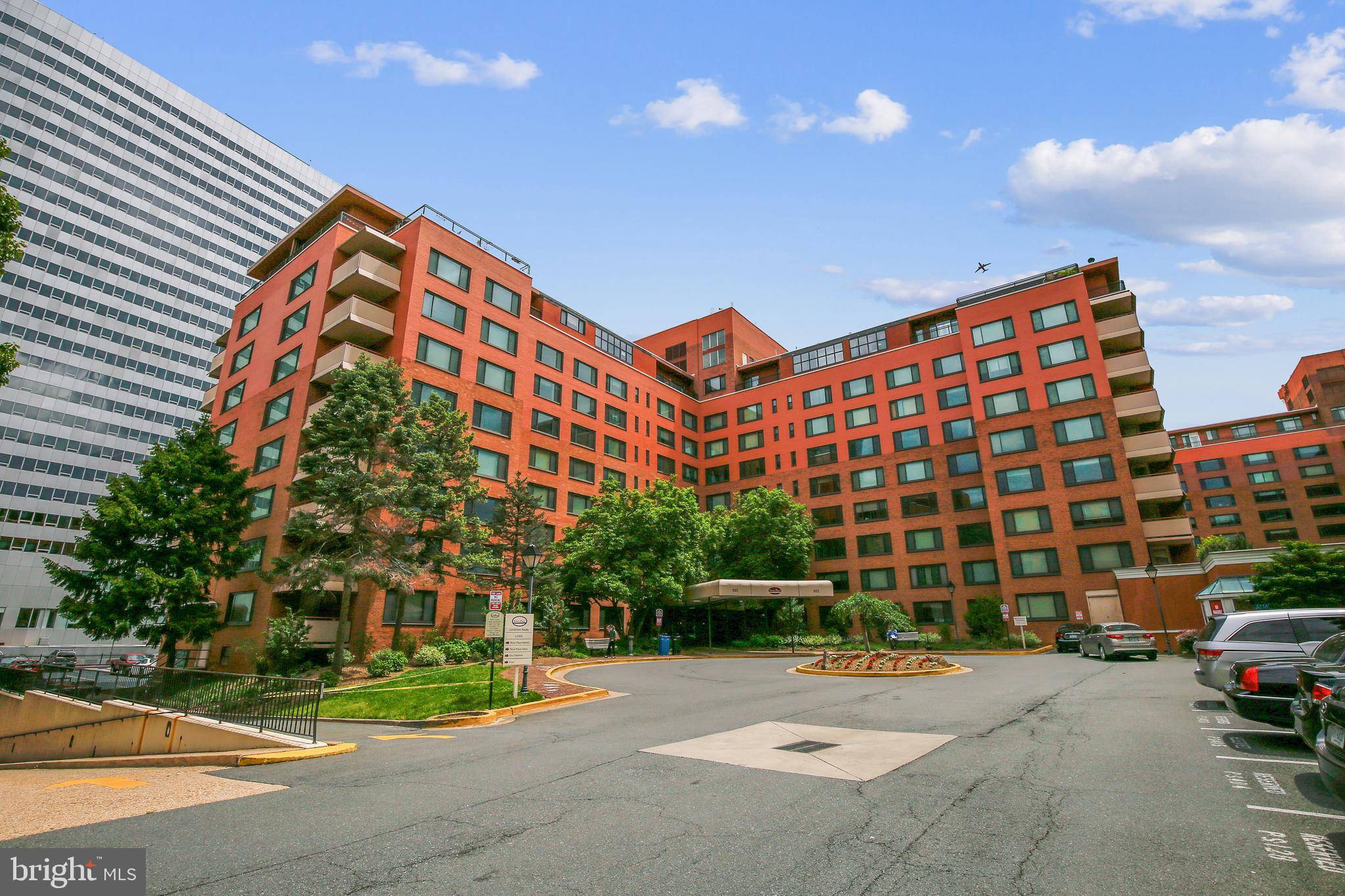 Arlington, VA 22209,1121 ARLINGTON BLVD #141