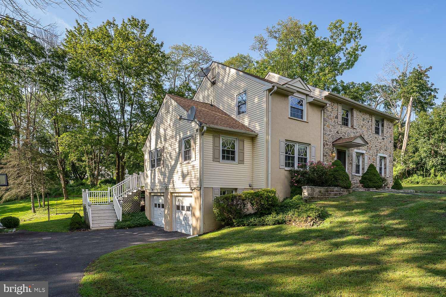 Glen Mills, PA 19342,24 WOODROSE LN