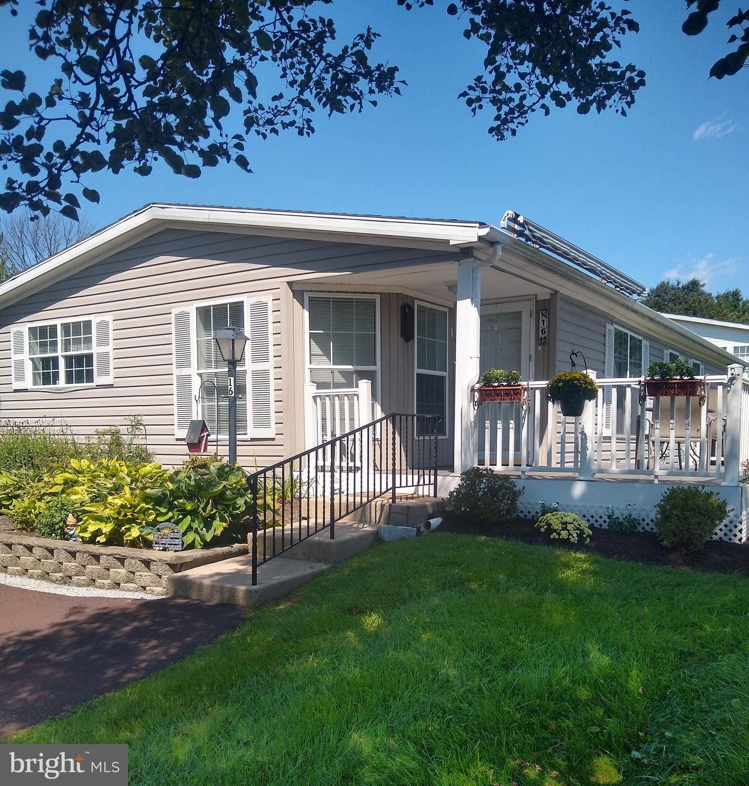 Harleysville, PA 19438,16 LONGWOOD CT W