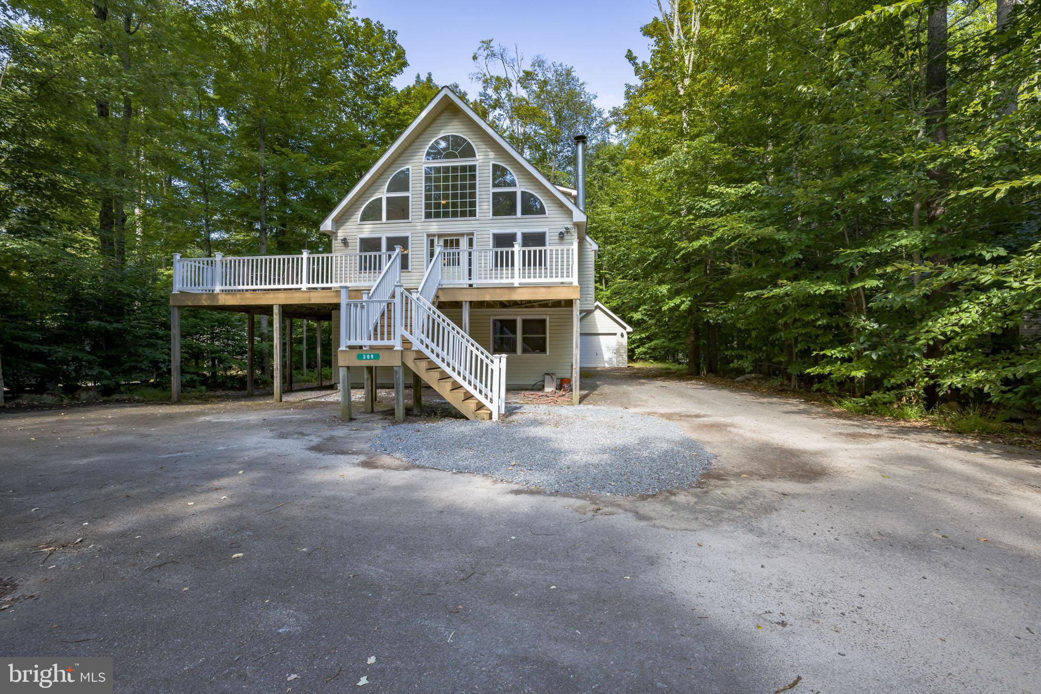 Pocono Lake, PA 18347,309 STROUD CT