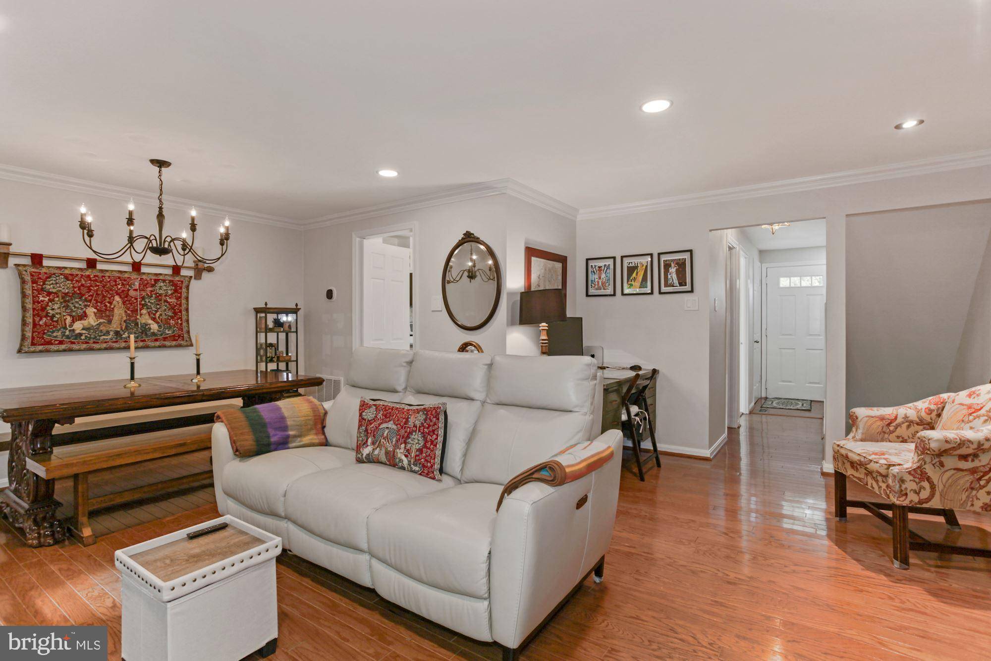 Alexandria, VA 22315,6521 COACHLEIGH WAY