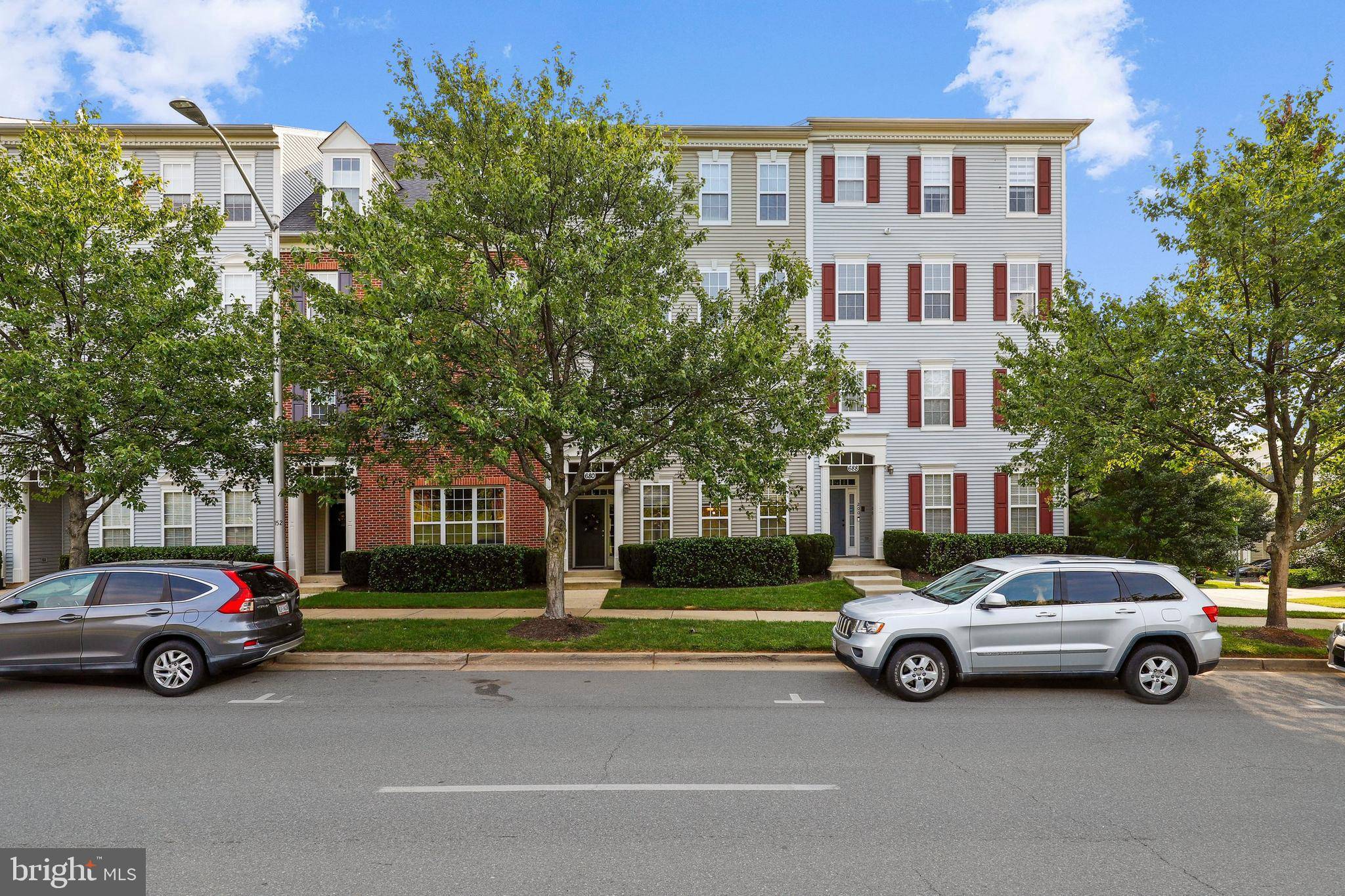 Gaithersburg, MD 20878,680 ORCHARD RIDGE DR #100