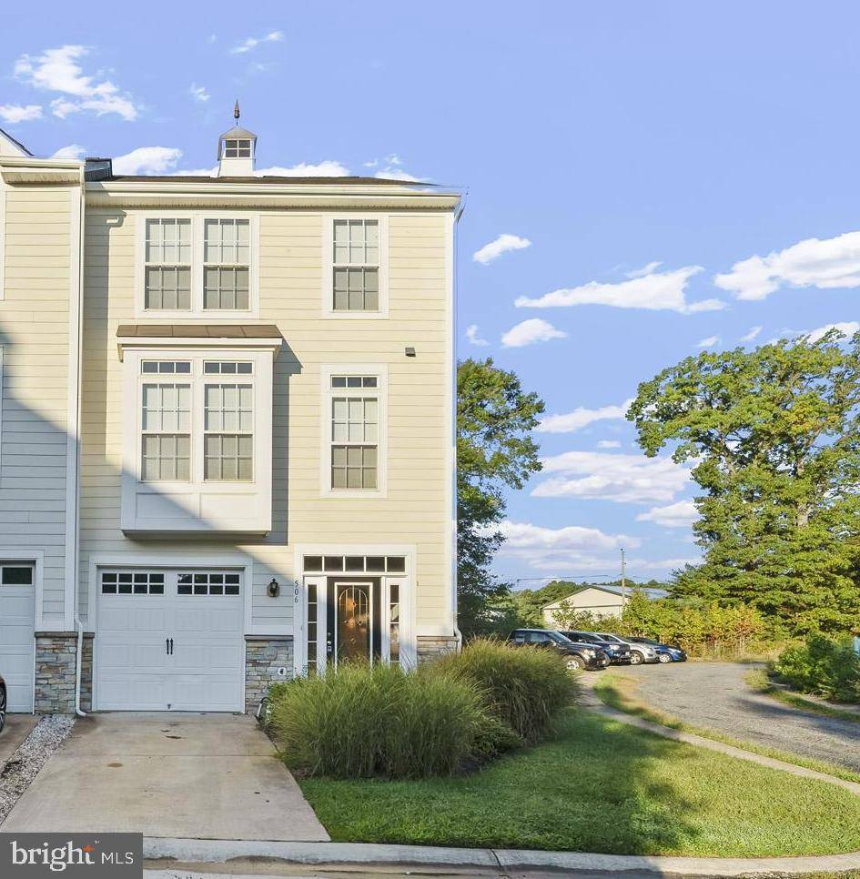 Colonial Beach, VA 22443,506 MONROE POINT DR