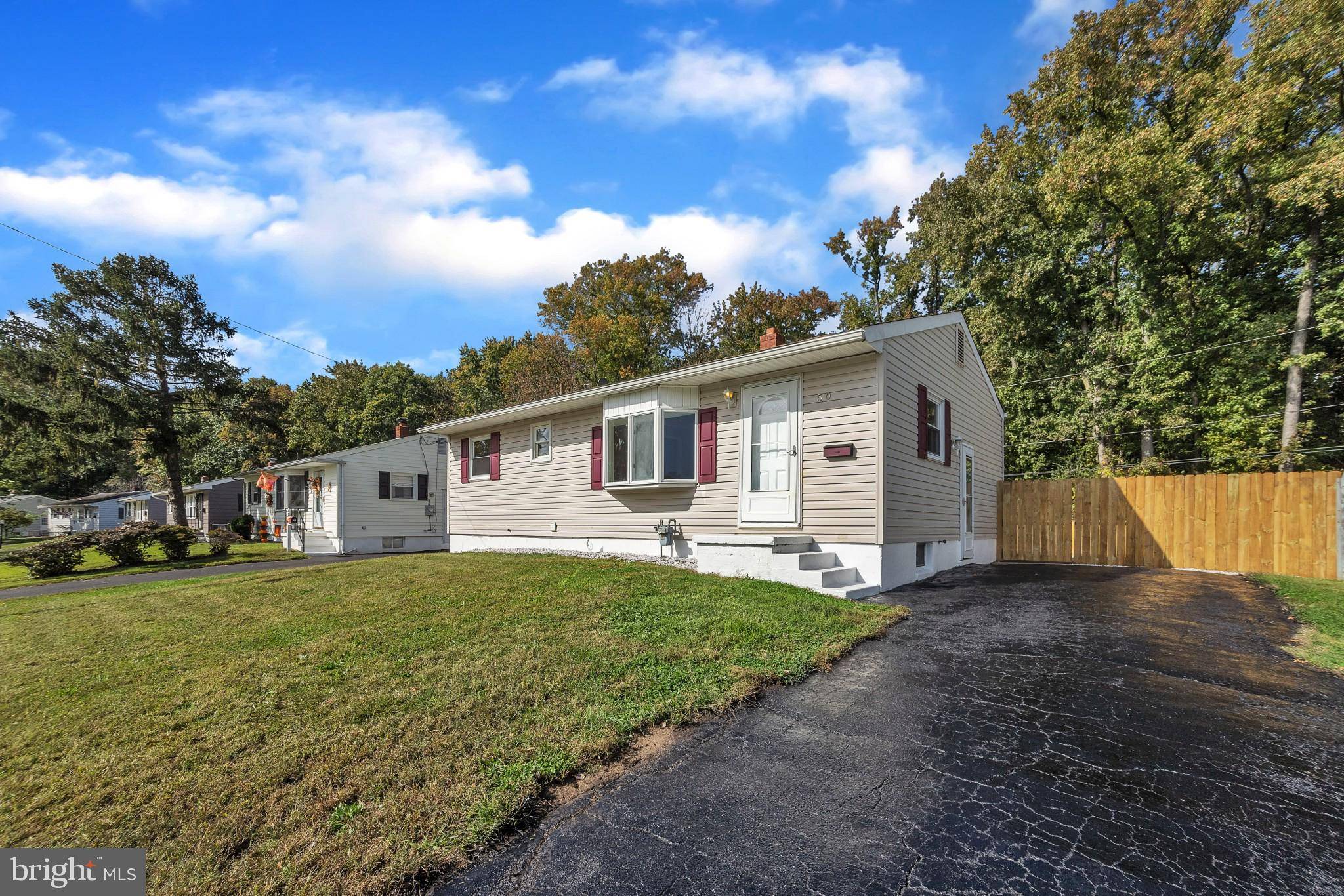 New Castle, DE 19720,50 HOLDEN DR