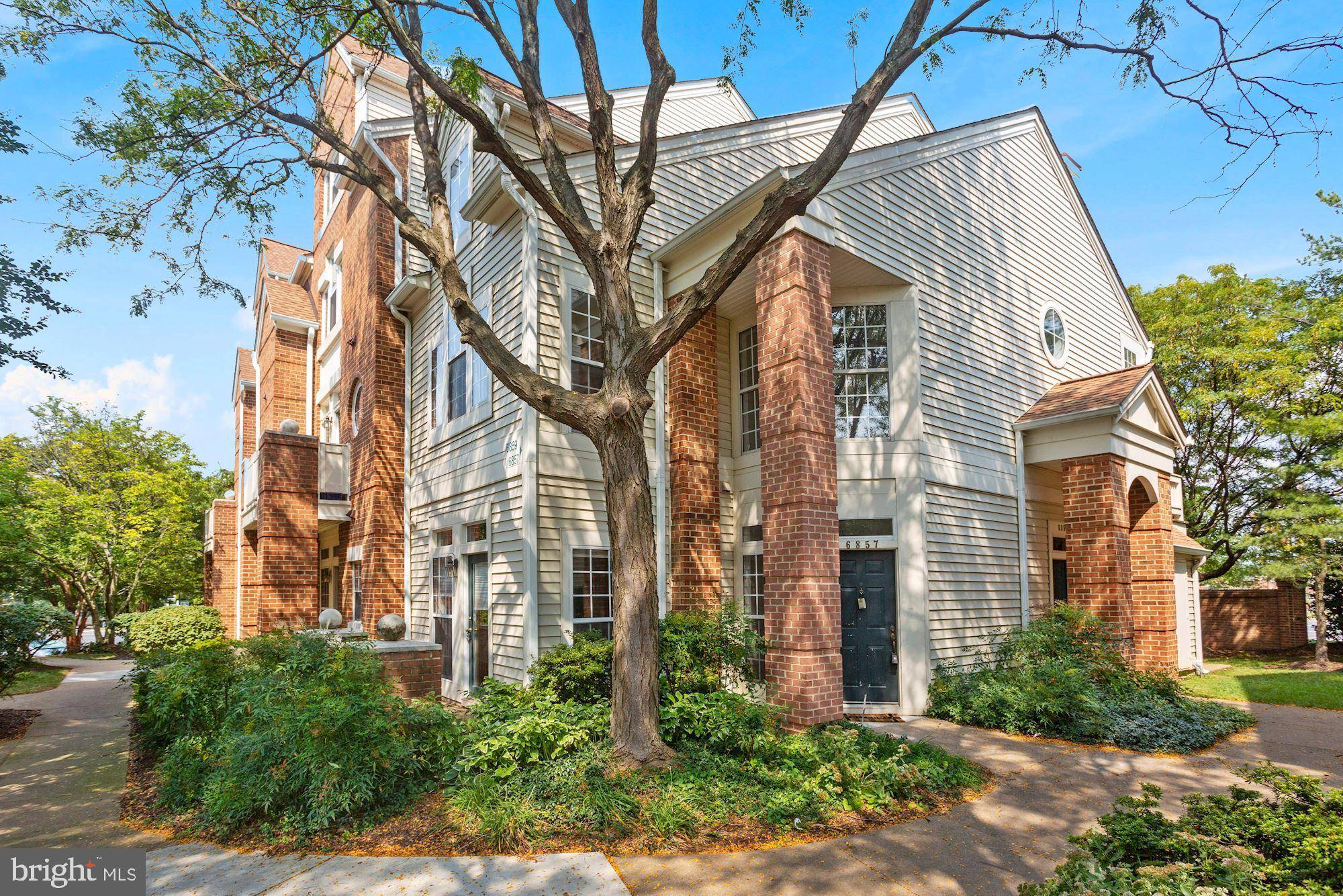 Alexandria, VA 22315,6857 BRINDLE HEATH WAY #162