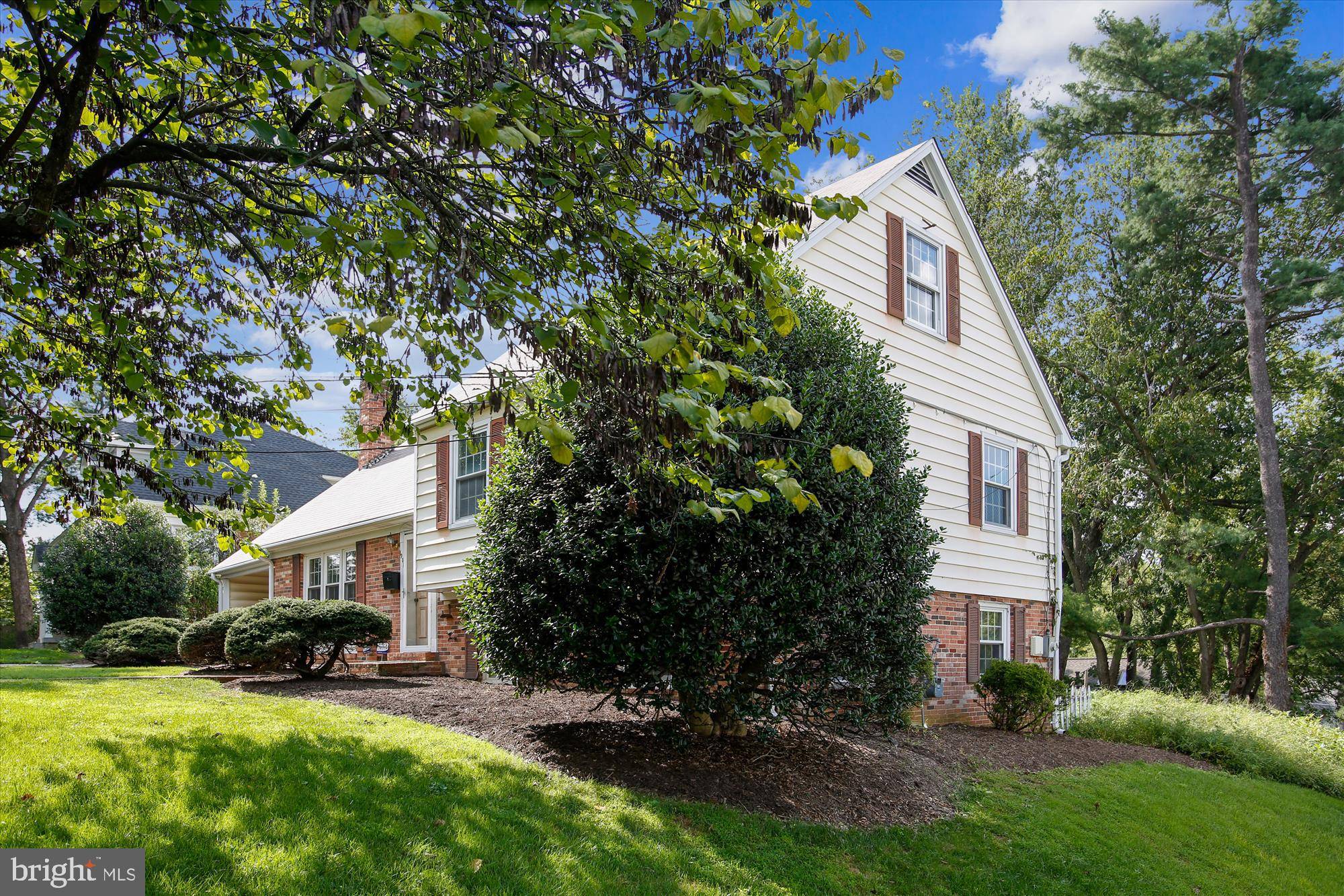 Mclean, VA 22101,1907 FOXHALL ROAD