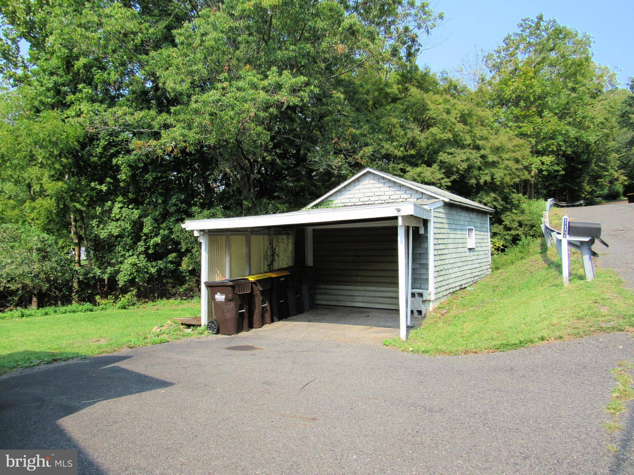 Green Lane, PA 18054,117 GRAVEL PIKE