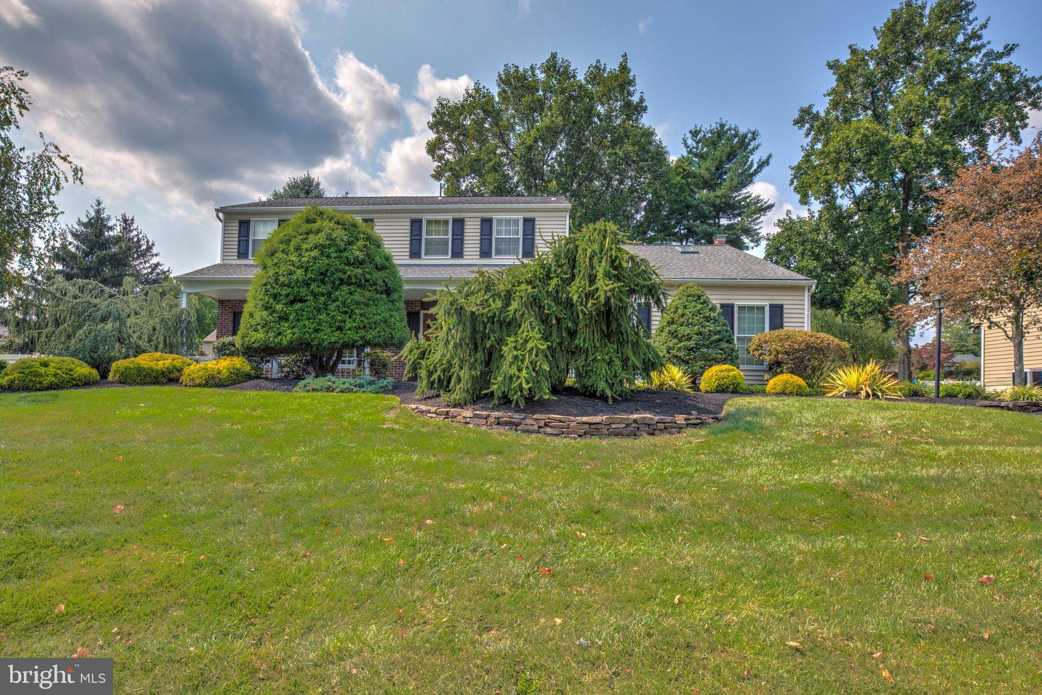 Yardley, PA 19067,923 MORGAN DR