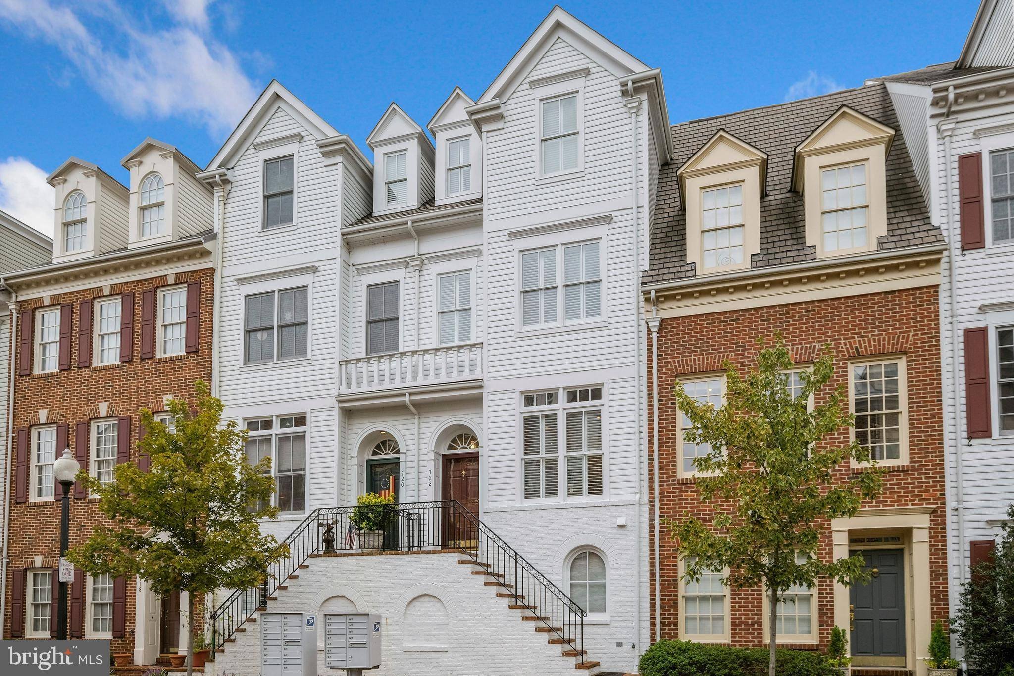 Alexandria, VA 22314,722 BATTERY PL