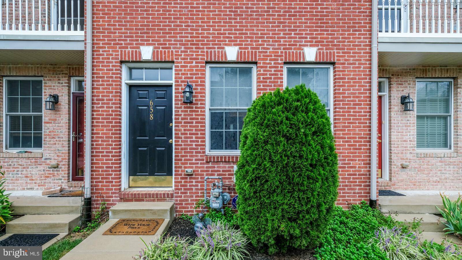 Philadelphia, PA 19128,658 KEELY CT