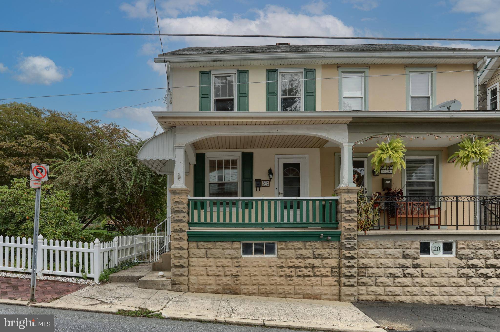 Pine Grove, PA 17963,22 W POTTSVILLE ST