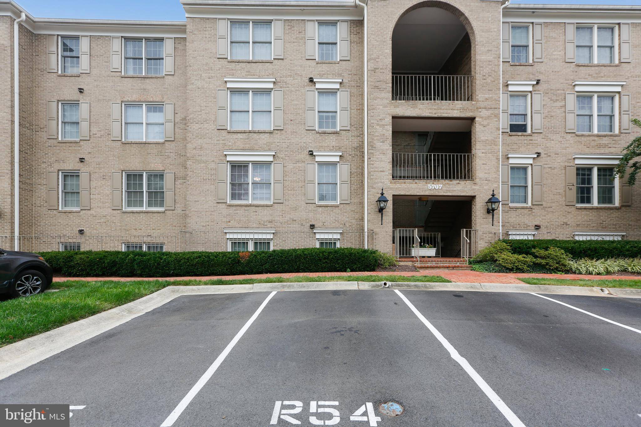 North Bethesda, MD 20852,5707 BREWER HOUSE CIR #102